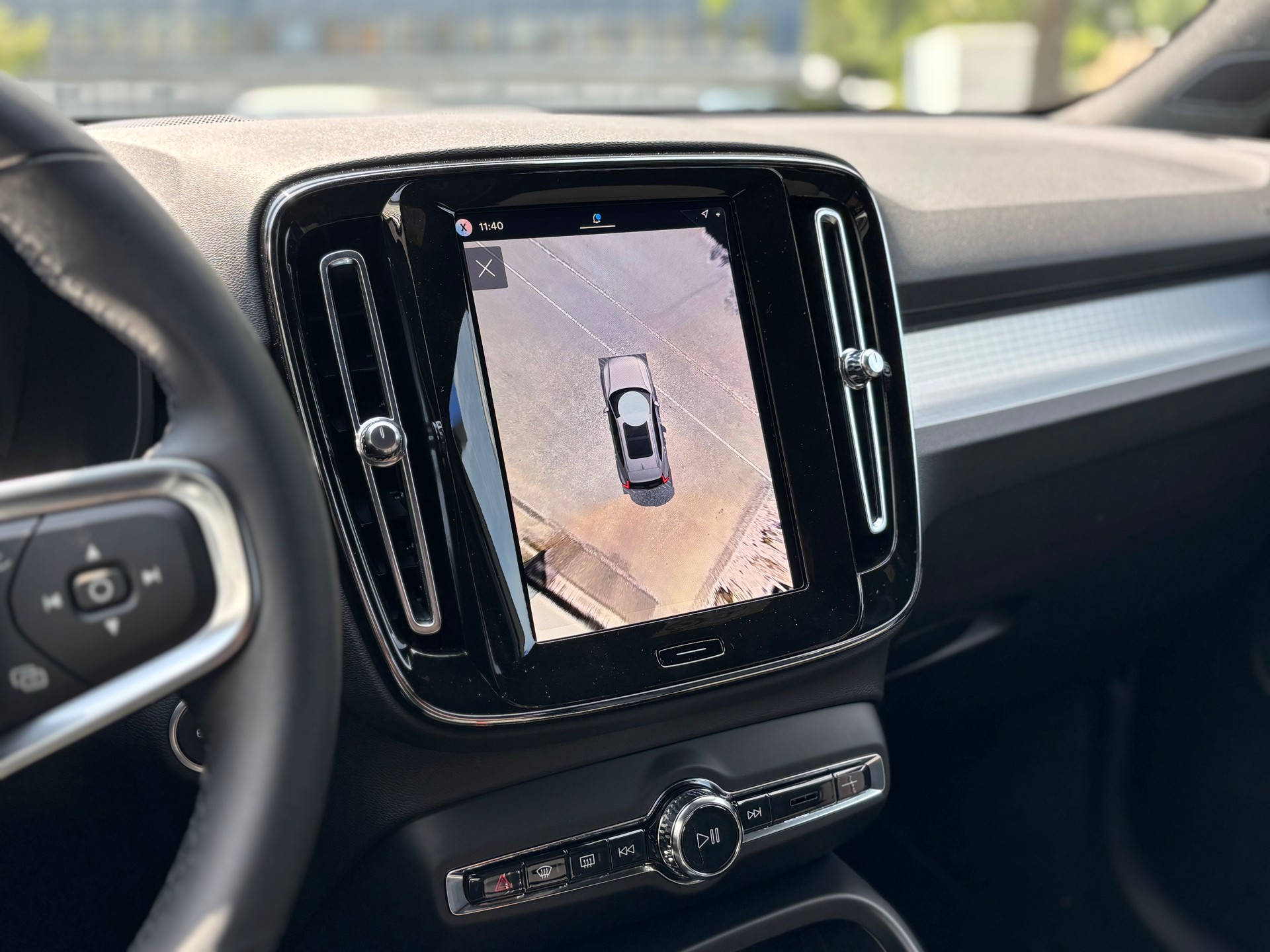 VOLVO XC40 2.0 B4 MH Black Edition-image-14