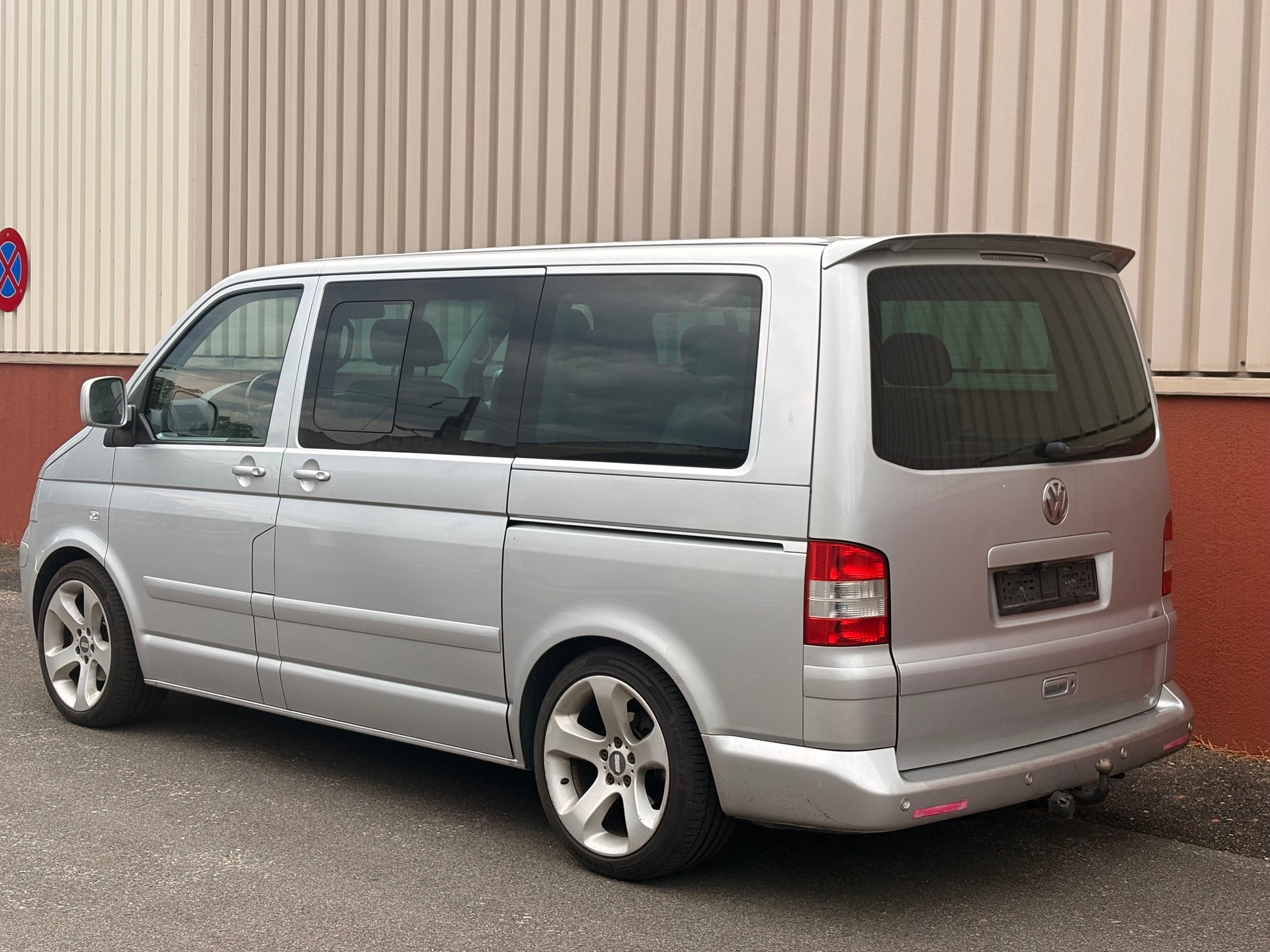 VW T5 Multivan Highline 2.5 TDI-image-3
