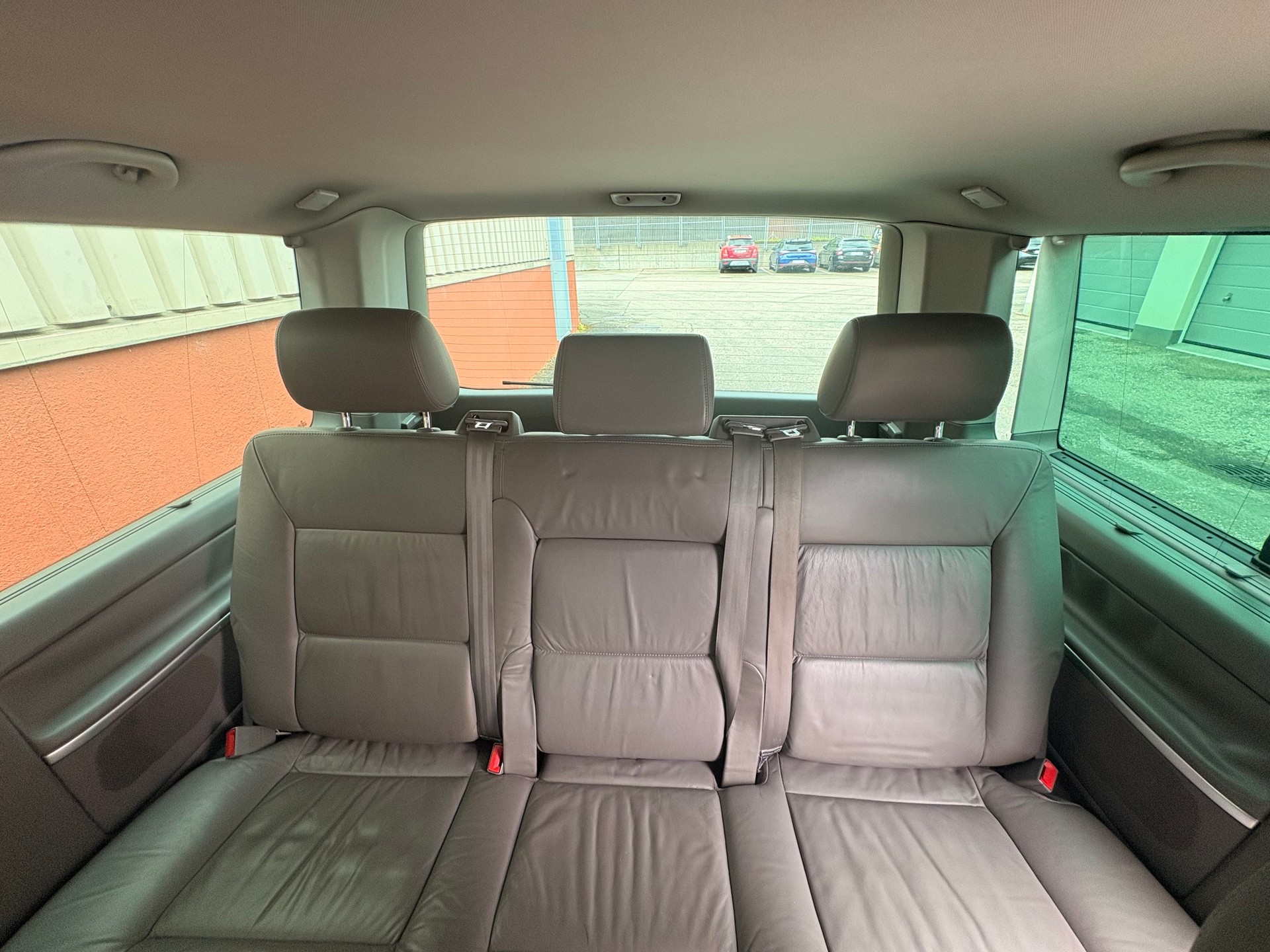 VW T5 Multivan Highline 2.5 TDI-image-5