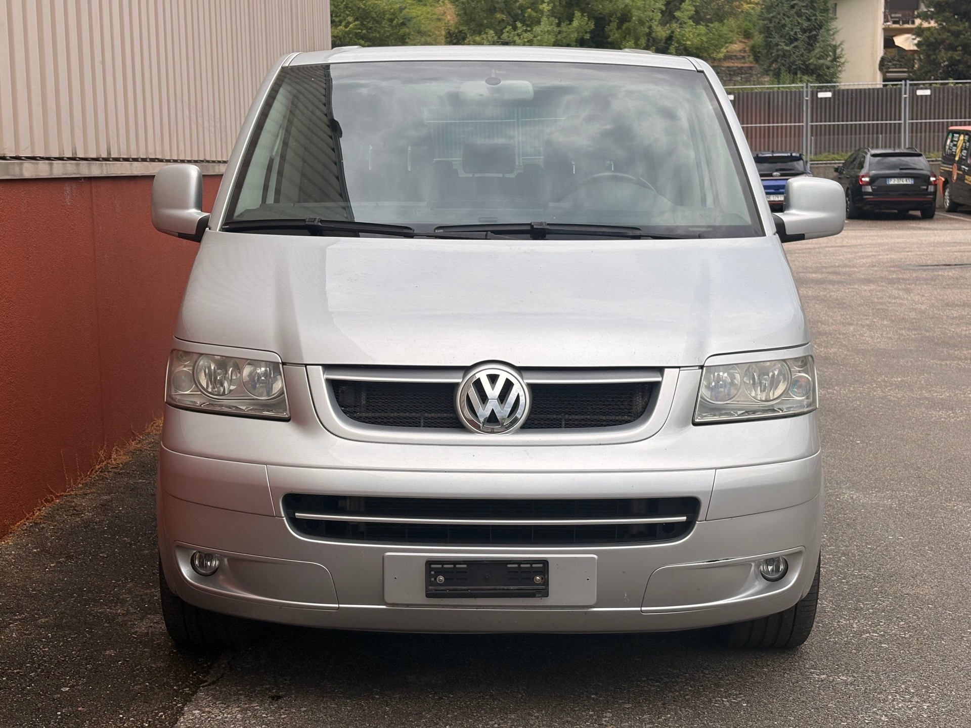 VW T5 Multivan Highline 2.5 TDI-image-1