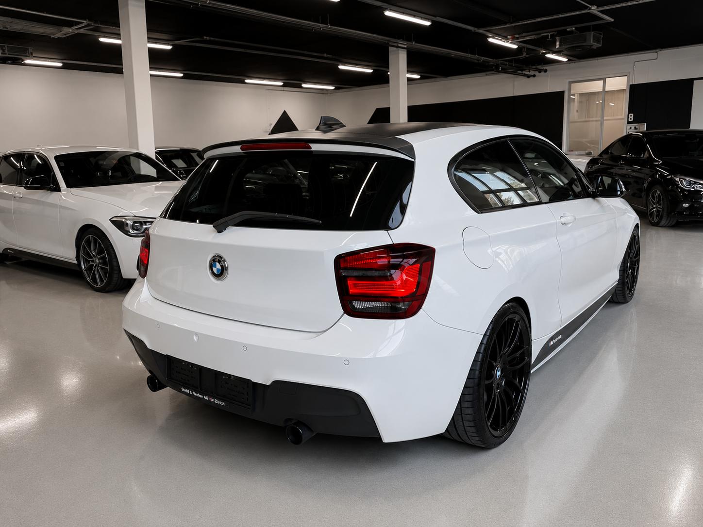 BMW M135i xDrive Steptronic-image-6