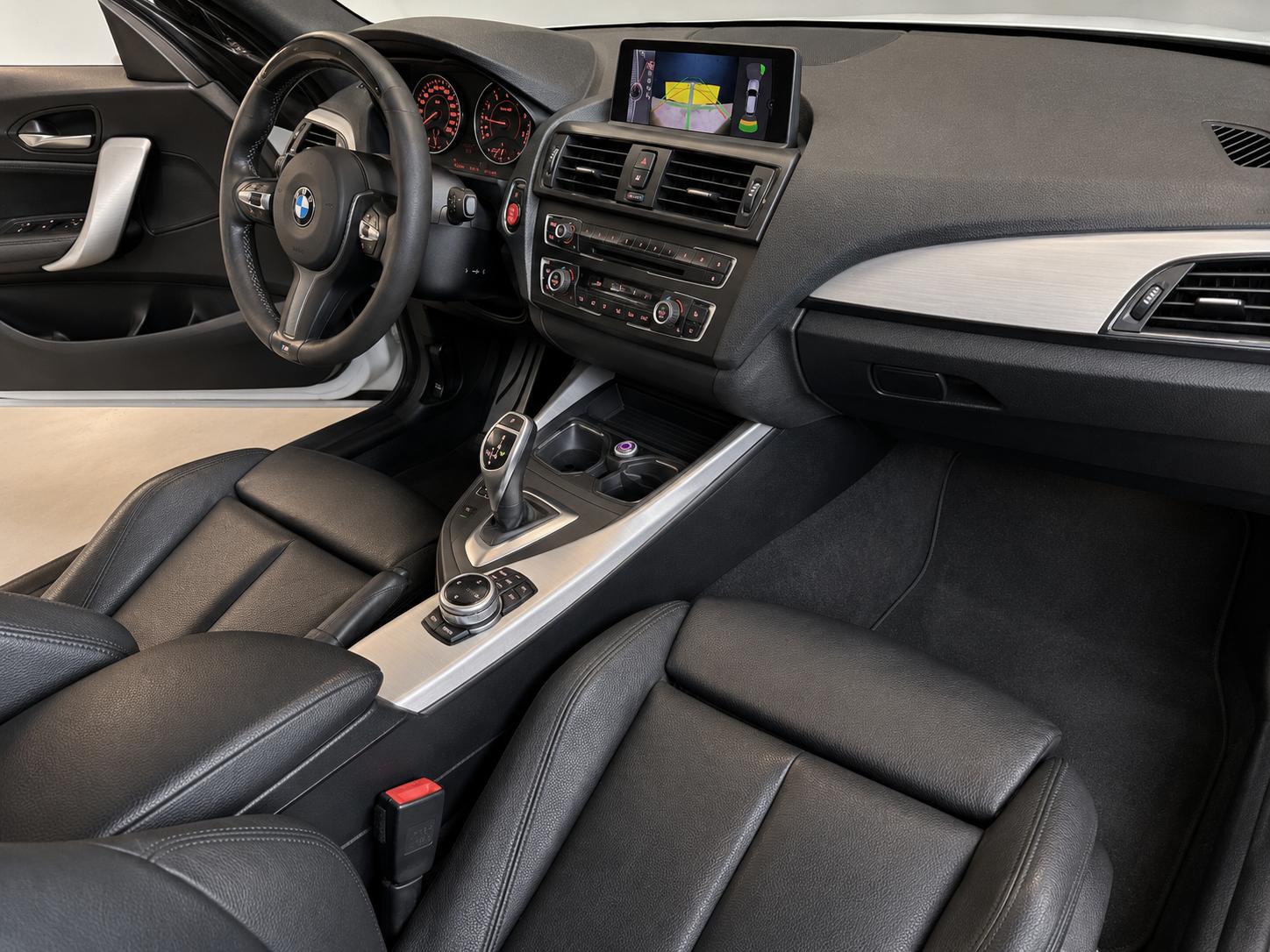 BMW M135i xDrive Steptronic-image-7