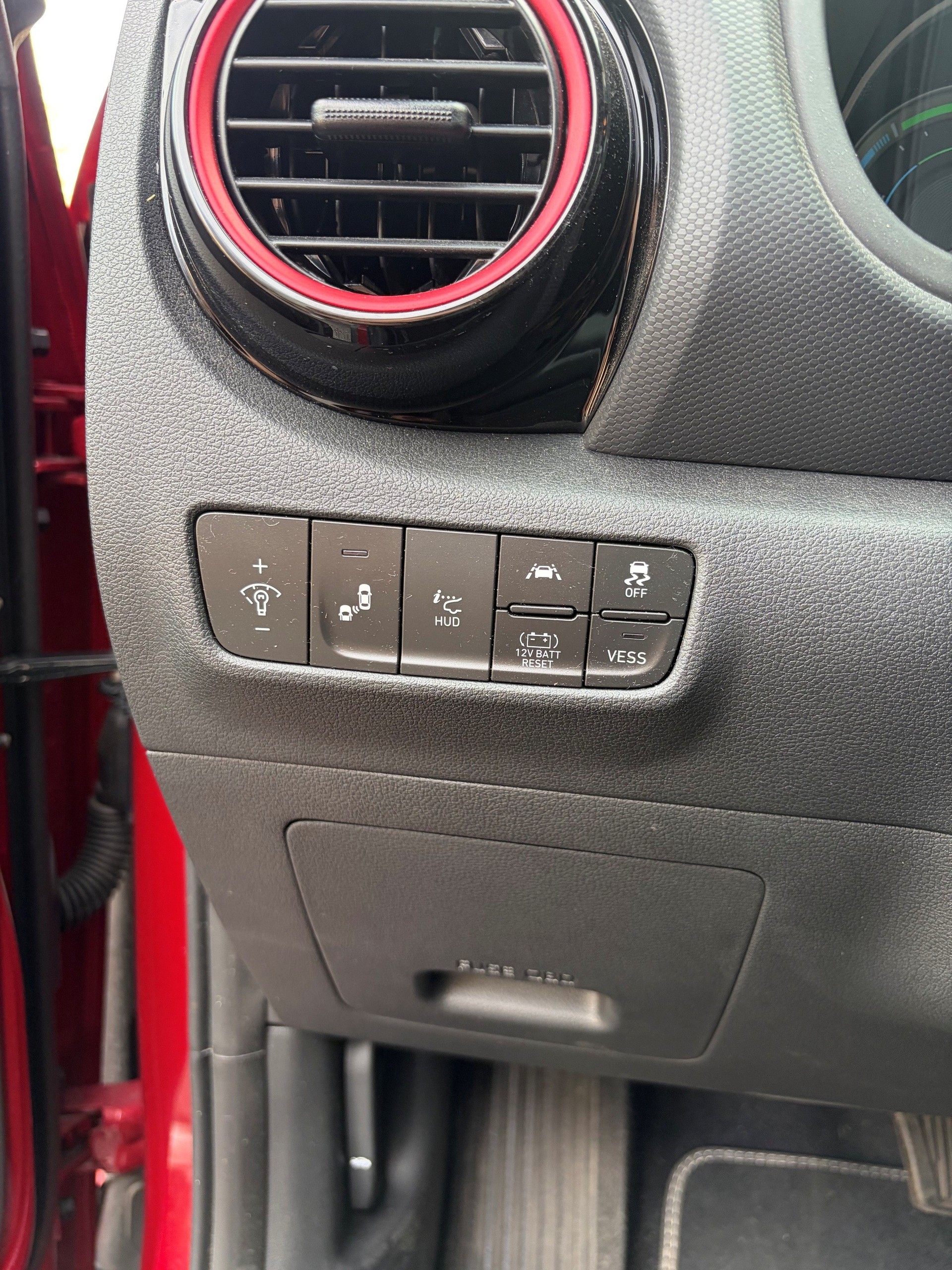 HYUNDAI Kona 1.6 GDi HEV Vertex DCT-image-10