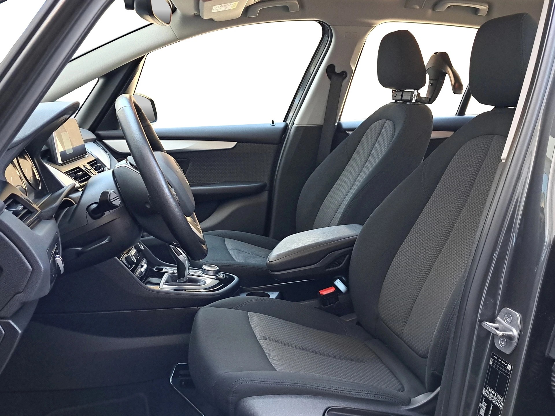 BMW 218d xDrive Gran Tourer Steptronic-image-9