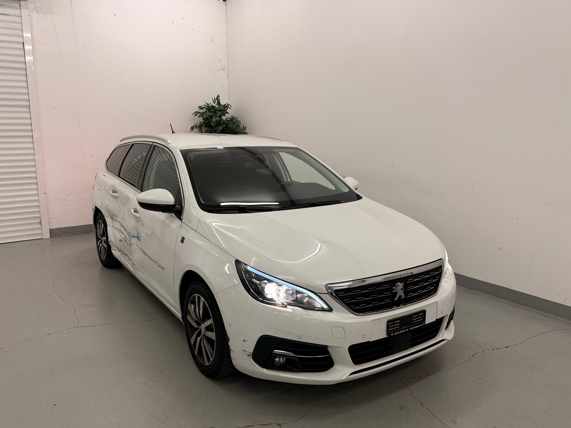 PEUGEOT 308 SW 1.5 BlueHDI Tech Edition EAT8-image-0