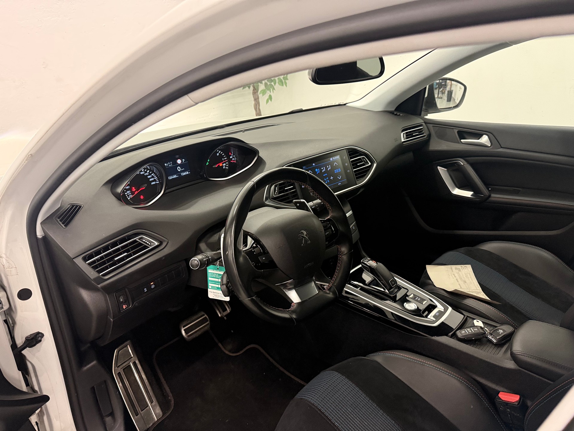 PEUGEOT 308 SW 1.5 BlueHDI Tech Edition EAT8-image-9