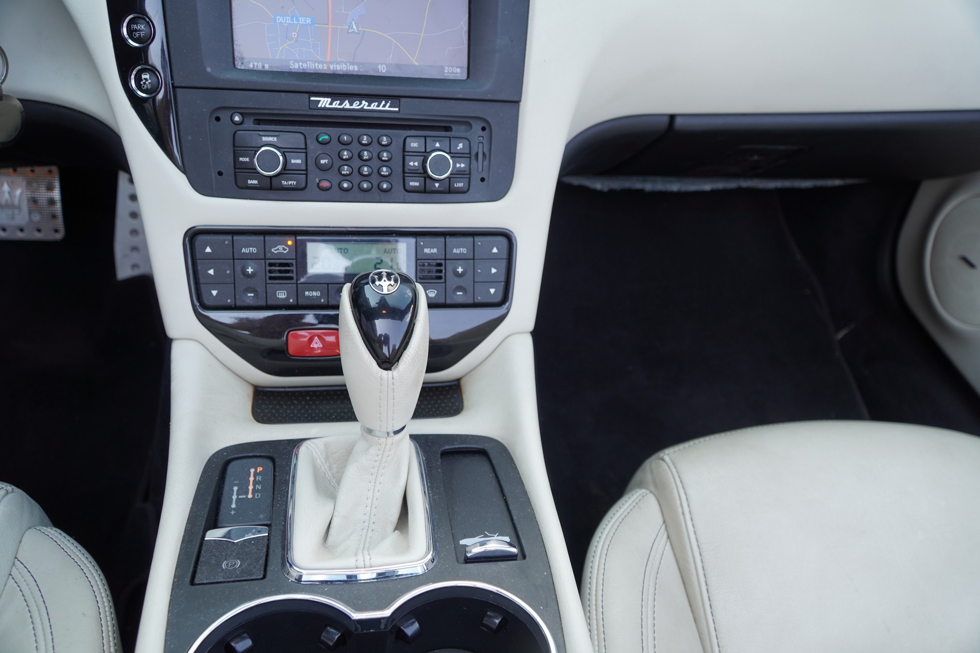MASERATI GranCabrio Sport Automatica-image-15