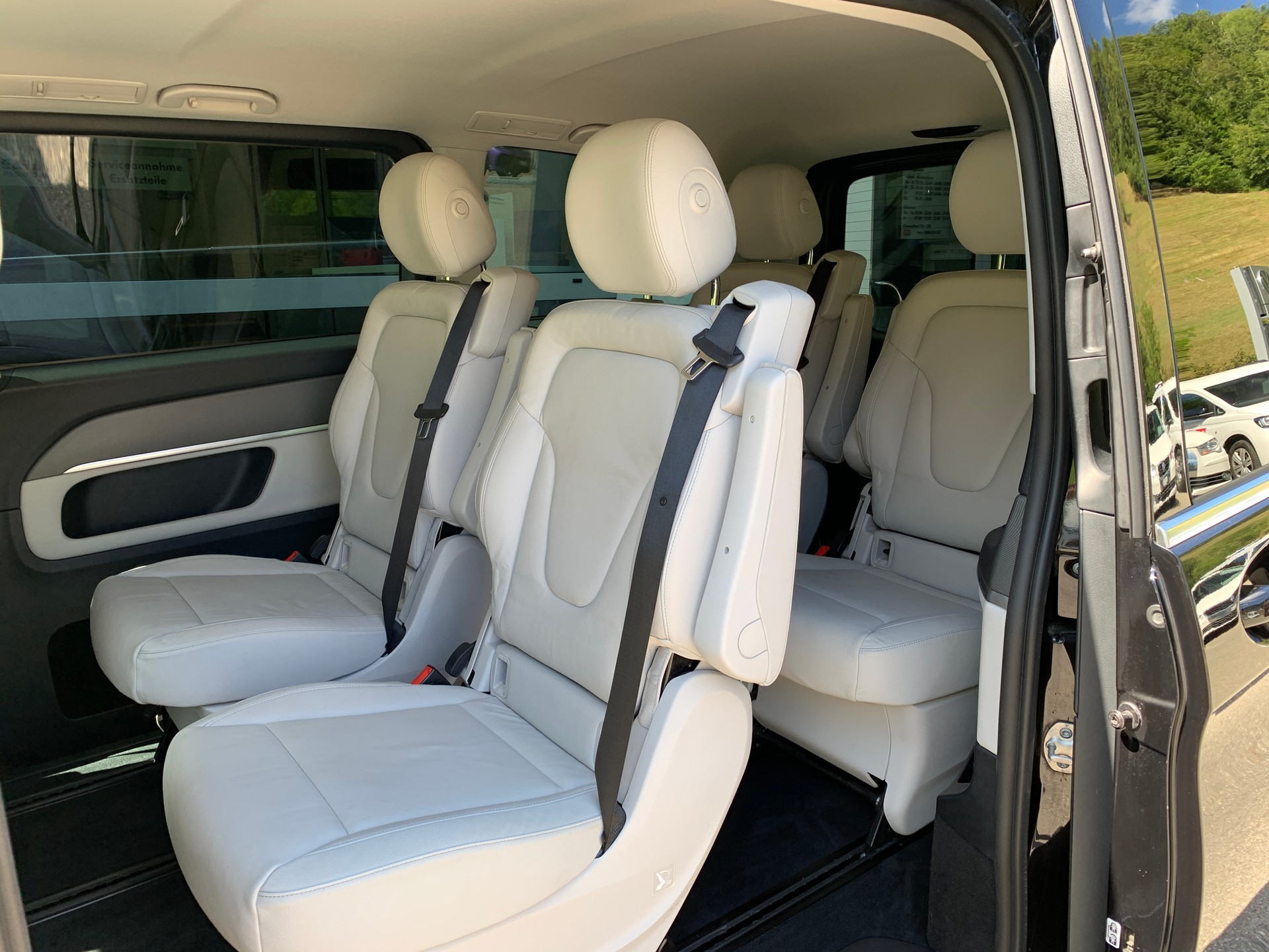 MERCEDES-BENZ V 250 d Avantgarde kompakt 4Matic 7G-Tronic-image-14
