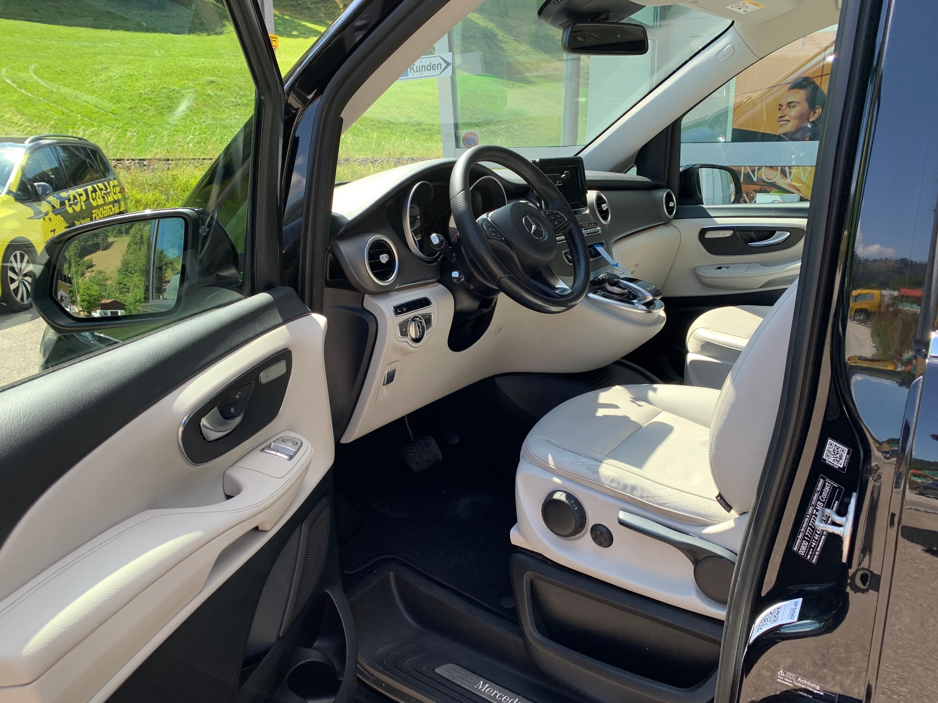 MERCEDES-BENZ V 250 d Avantgarde kompakt 4Matic 7G-Tronic-image-9