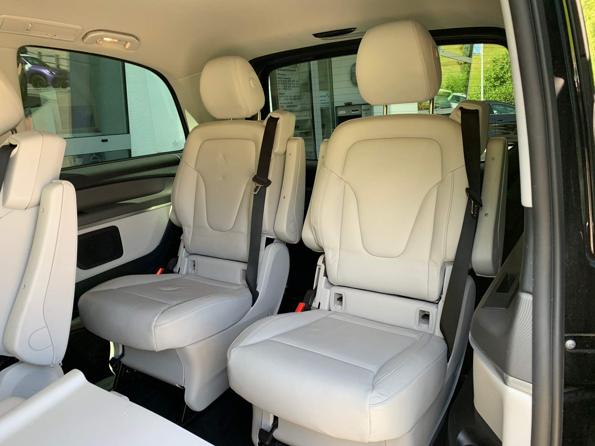 MERCEDES-BENZ V 250 d Avantgarde kompakt 4Matic 7G-Tronic-image-13