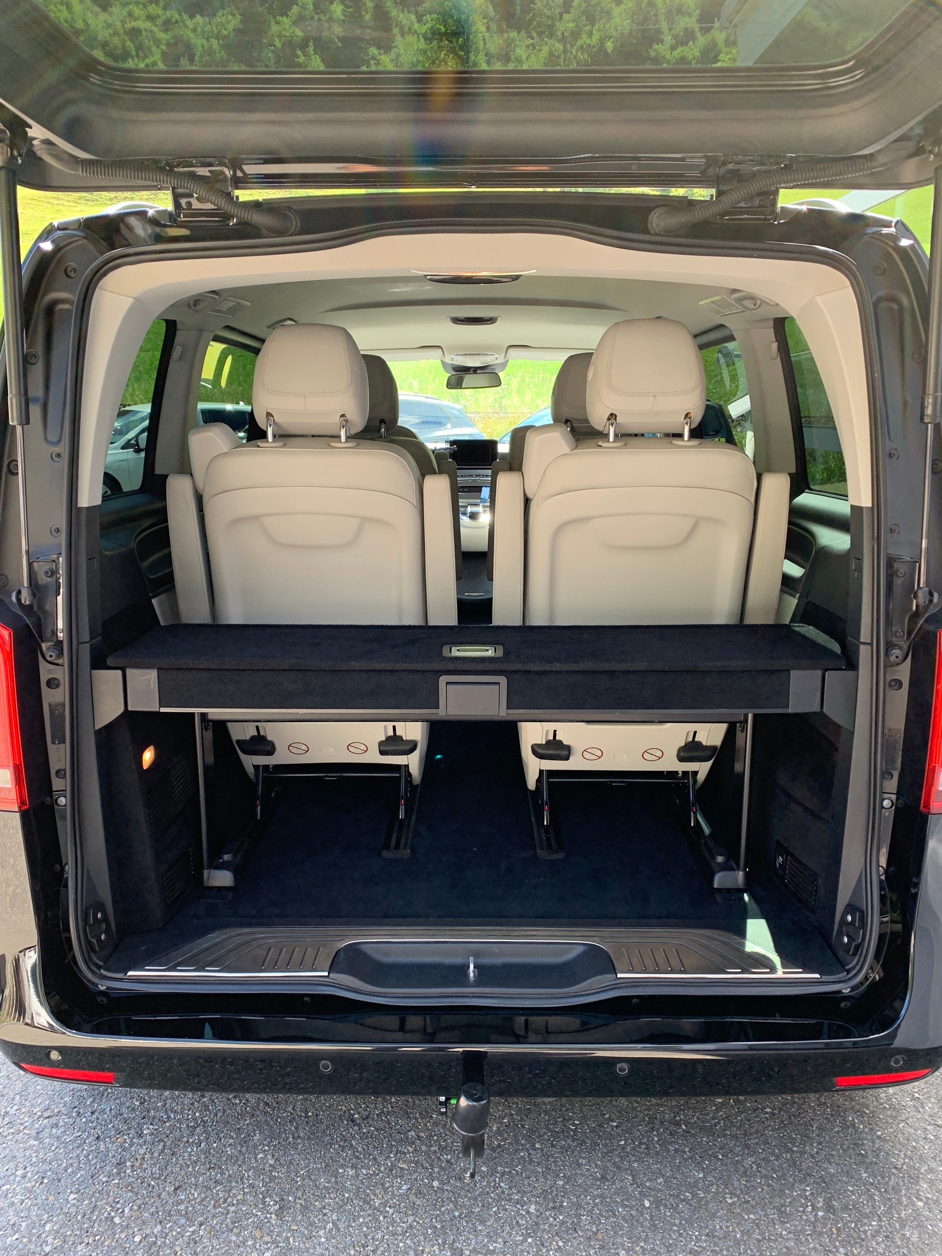 MERCEDES-BENZ V 250 d Avantgarde kompakt 4Matic 7G-Tronic-image-15