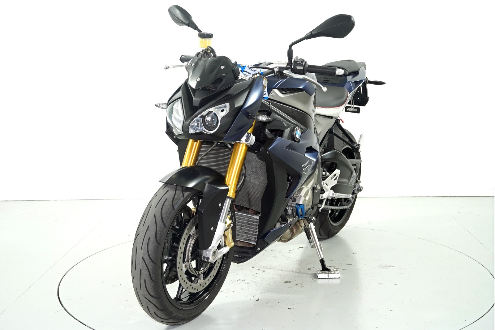 BMW S 1000 R ABS-showroom-element-2