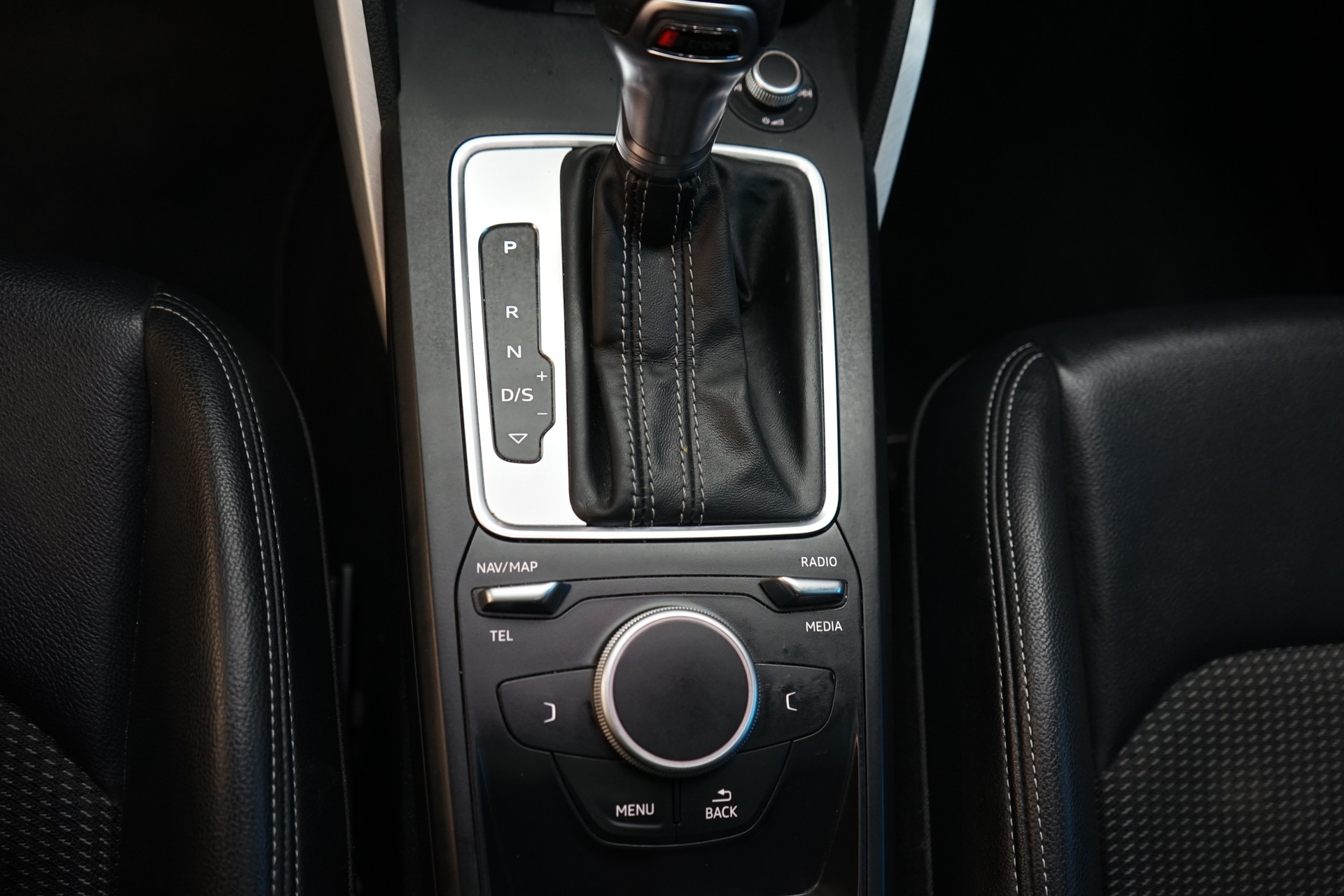AUDI Q2 1.4 TFSI sport S-tronic-image-12