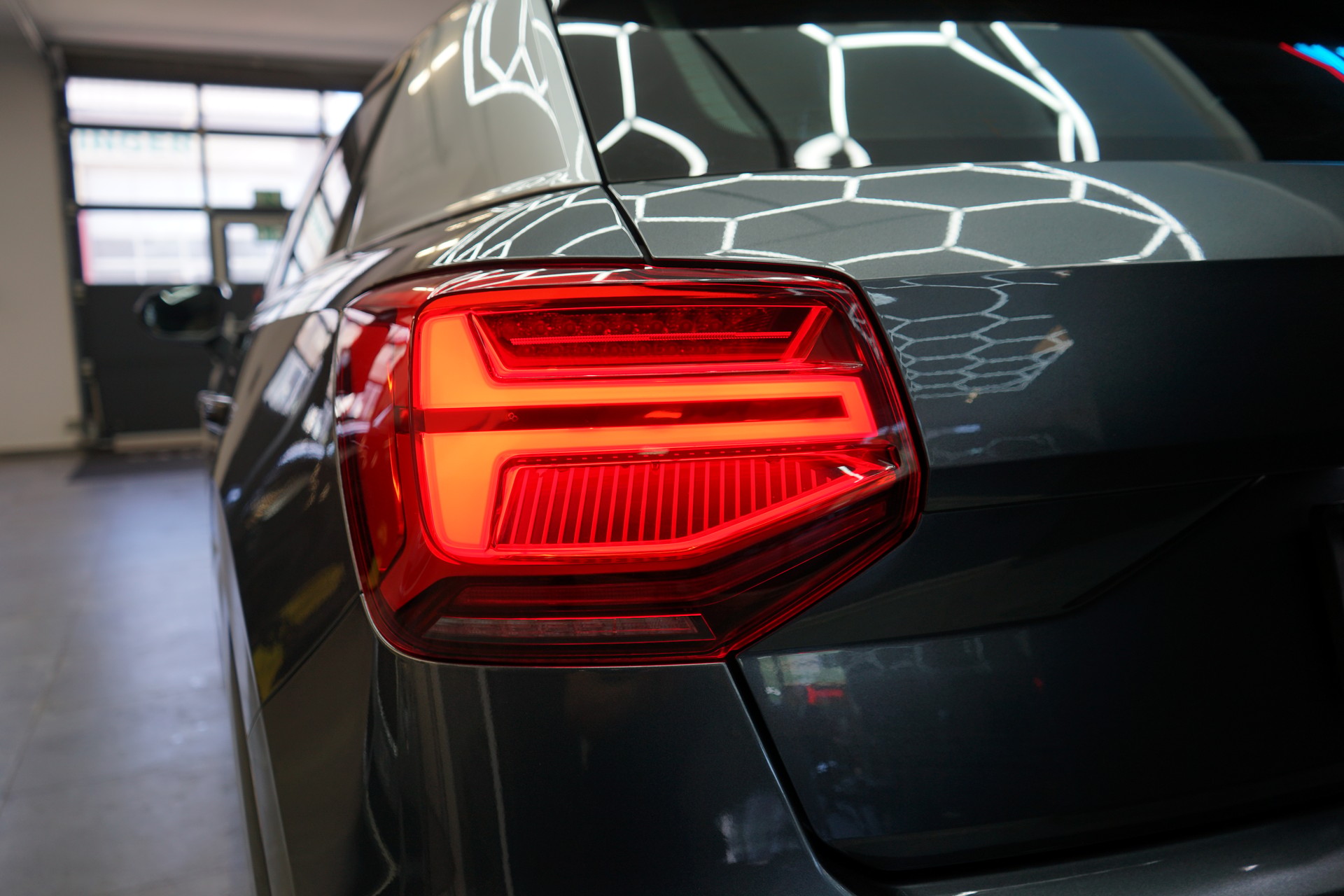 AUDI Q2 1.4 TFSI sport S-tronic-showroom-element-3