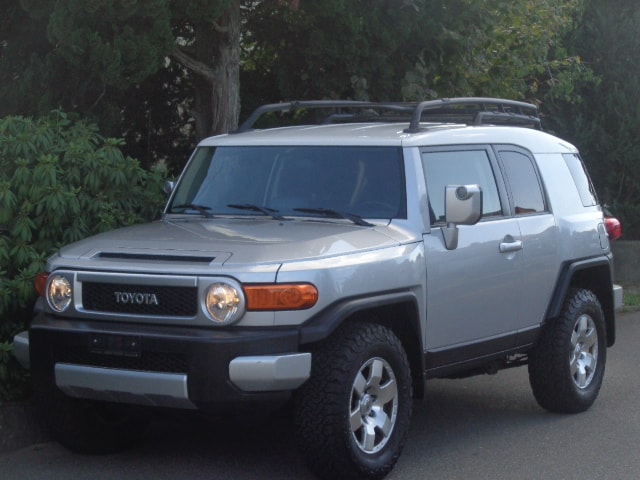 TOYOTA FJ-image-0