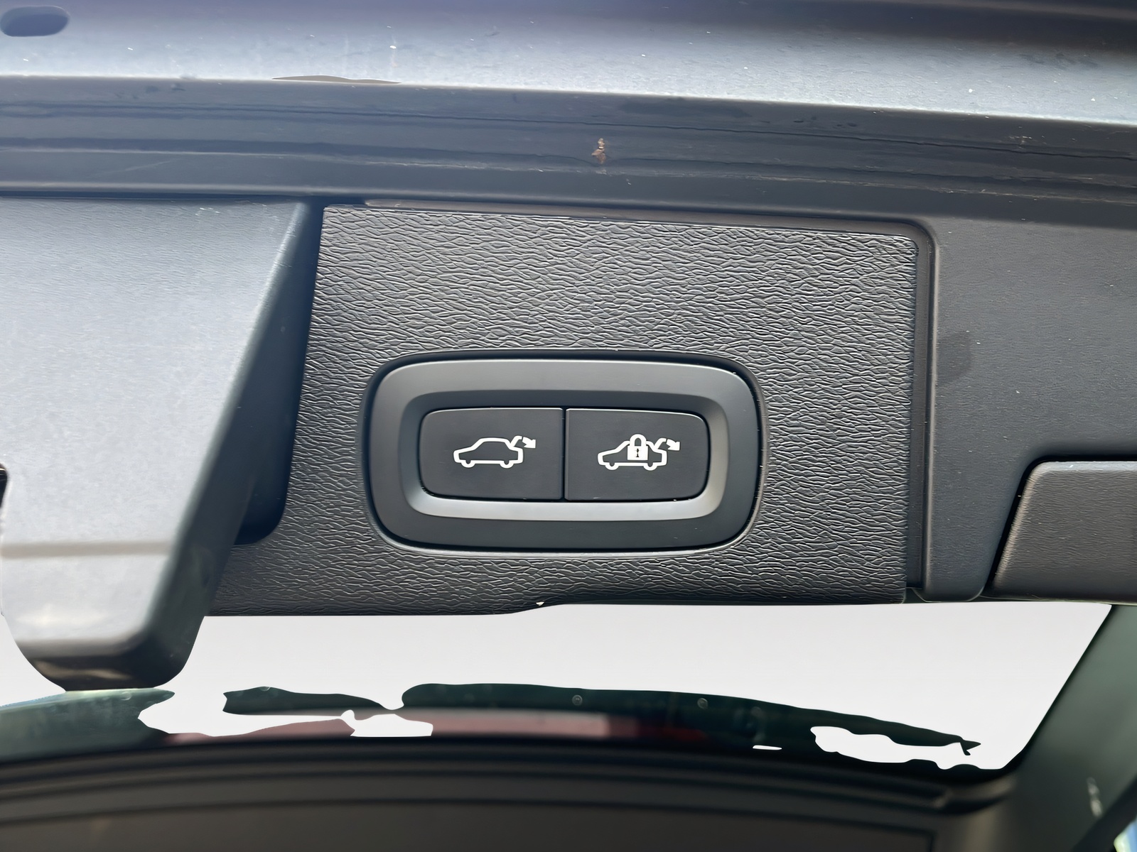 VOLVO XC60 2.0 T6 TE Inscription eAWD-image-19