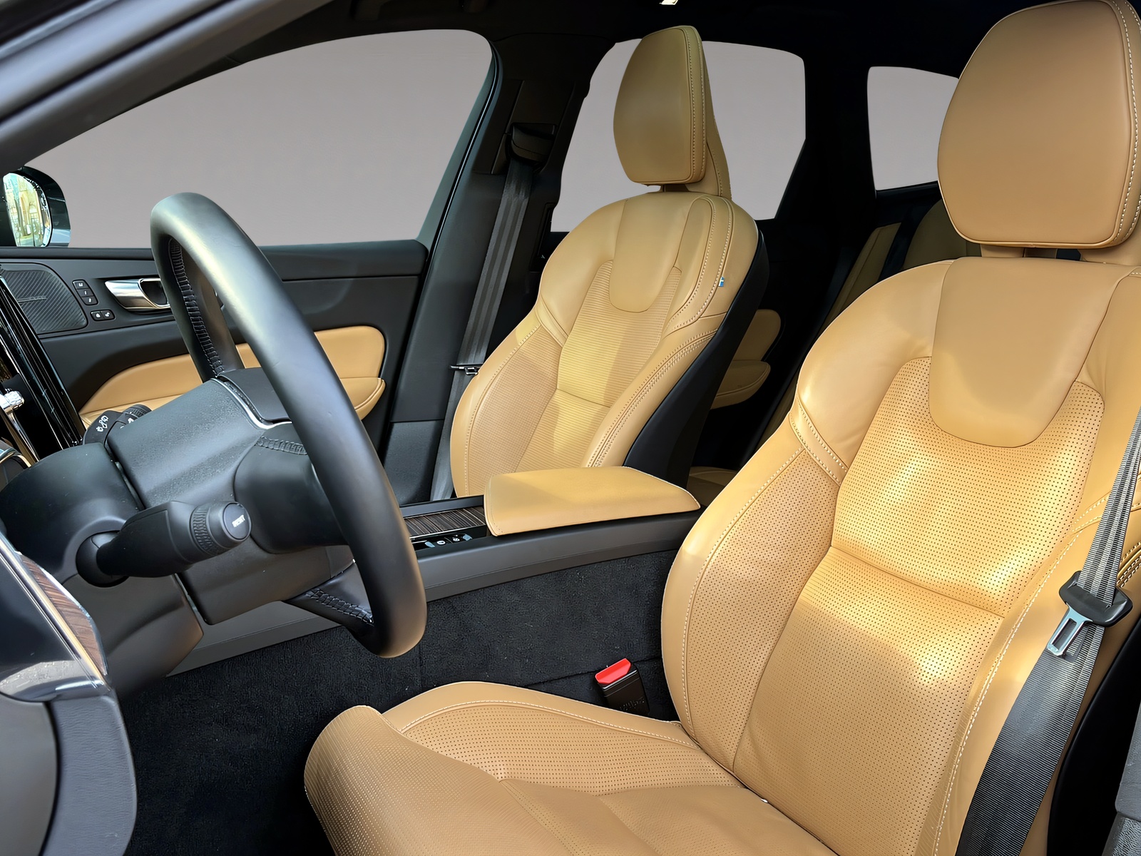 VOLVO XC60 2.0 T6 TE Inscription eAWD-image-6