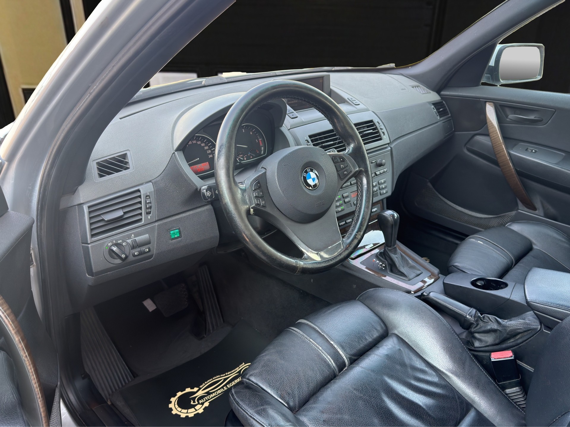 BMW X3 3.0d-image-8