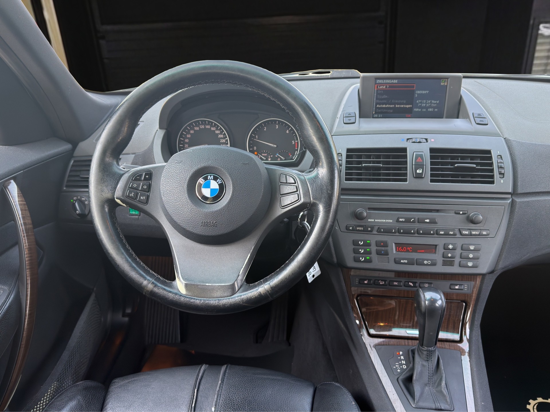 BMW X3 3.0d-image-11