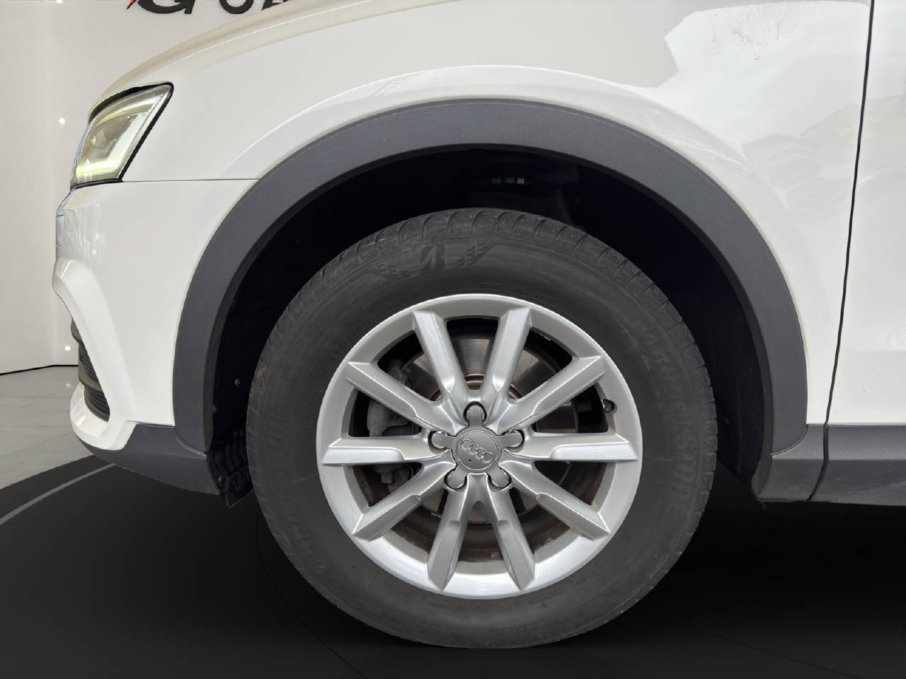 AUDI Q3 2.0 TDI 150 quattro S-Tronic-image-8