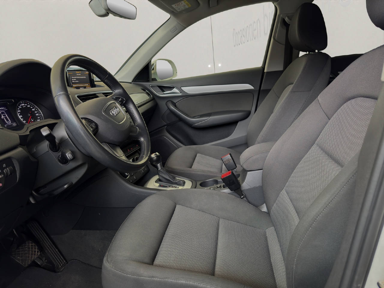AUDI Q3 2.0 TDI 150 quattro S-Tronic-image-10