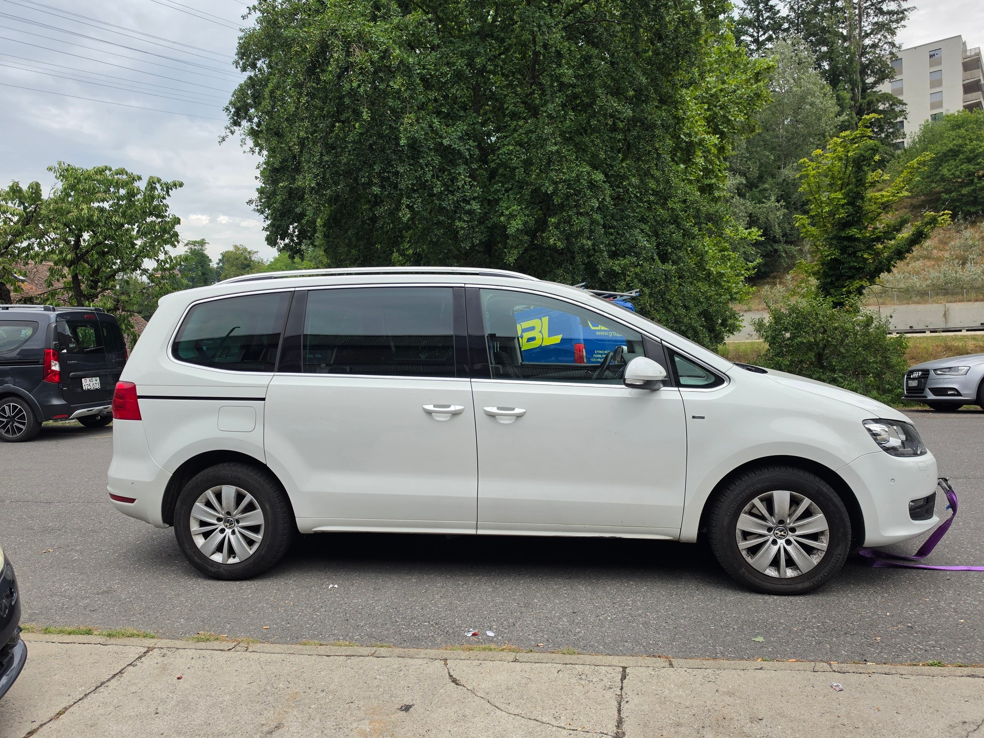 VW Sharan 2.0 TDI BlueMotion Technology Cup 4Motion-image-5