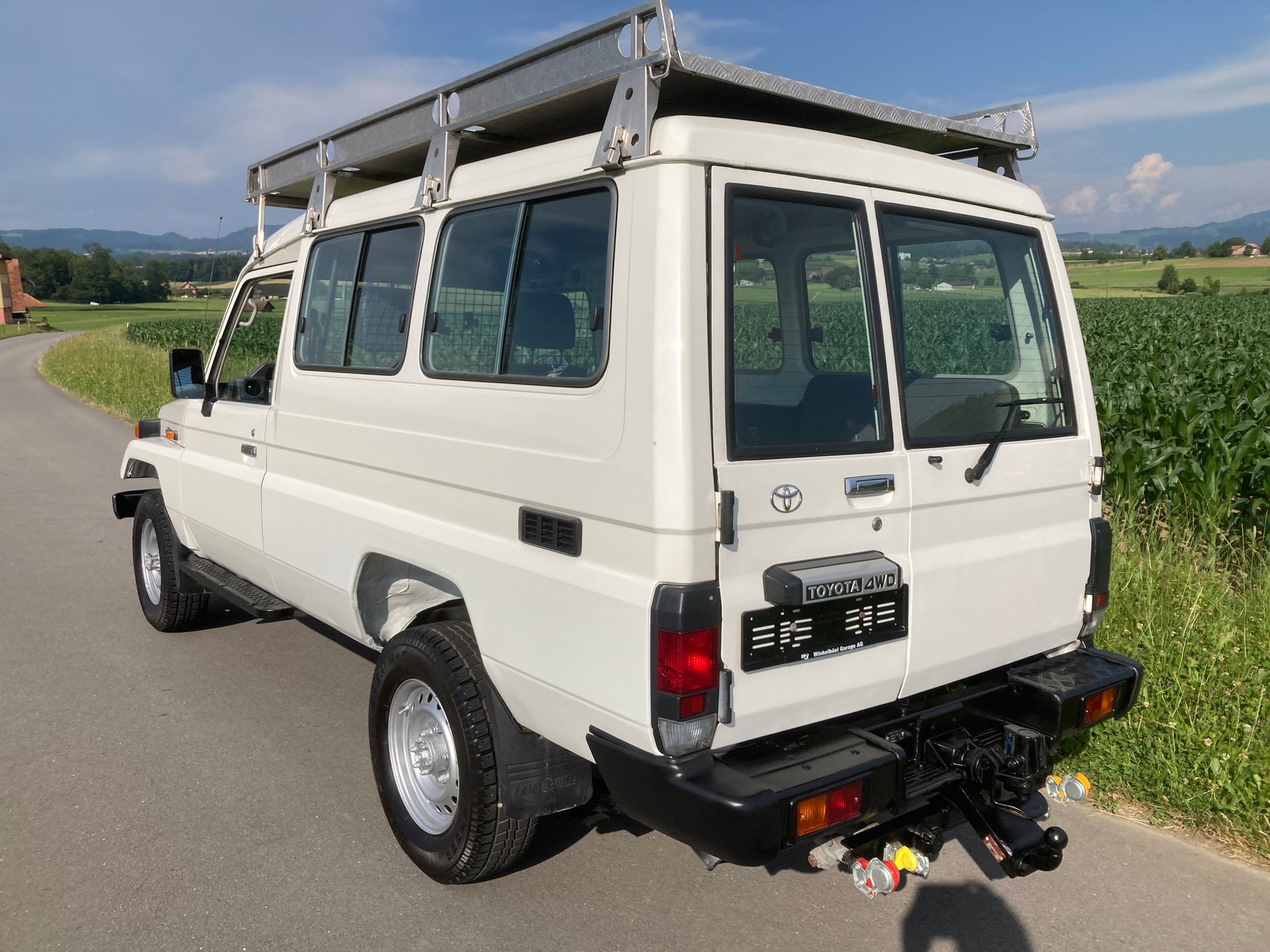 TOYOTA Land Cruiser 400 Hdt Long 4.2D mit 6.000 KG Anhängelast-image-3