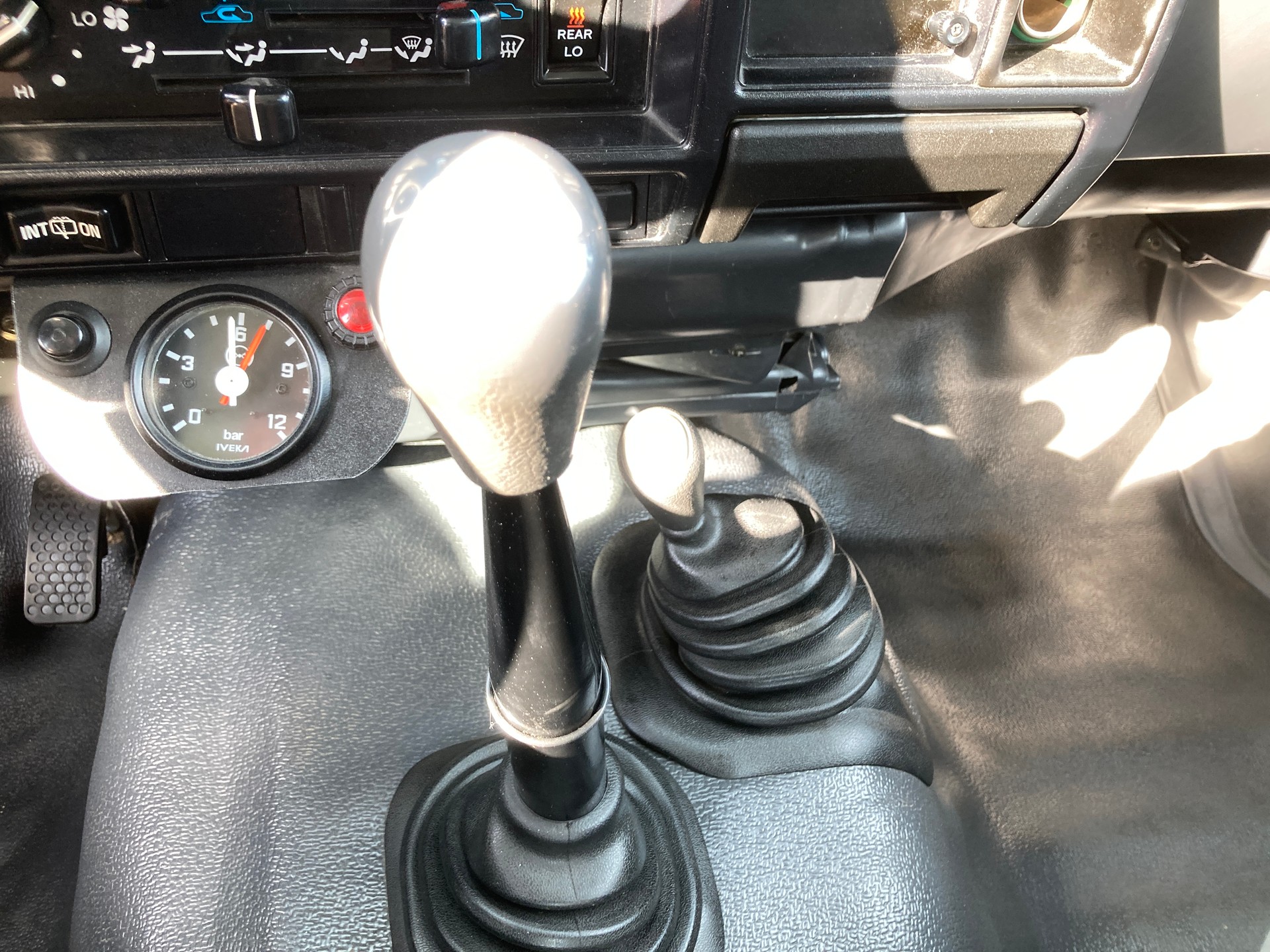 TOYOTA Land Cruiser 400 Hdt Long 4.2D mit 6.000 KG Anhängelast-image-10