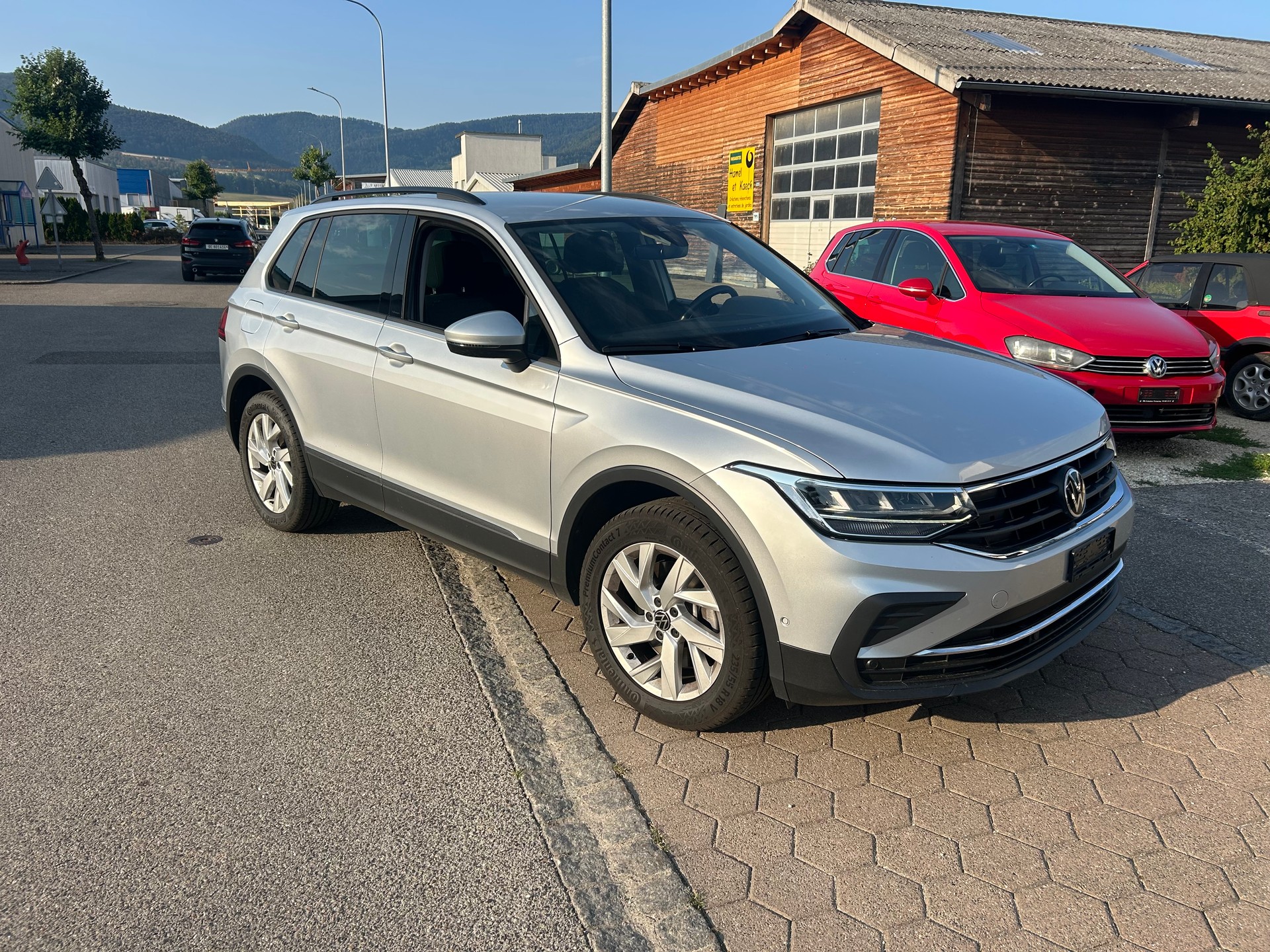 VW Tiguan 2.0TSI Life 4Motion DSG-image-0