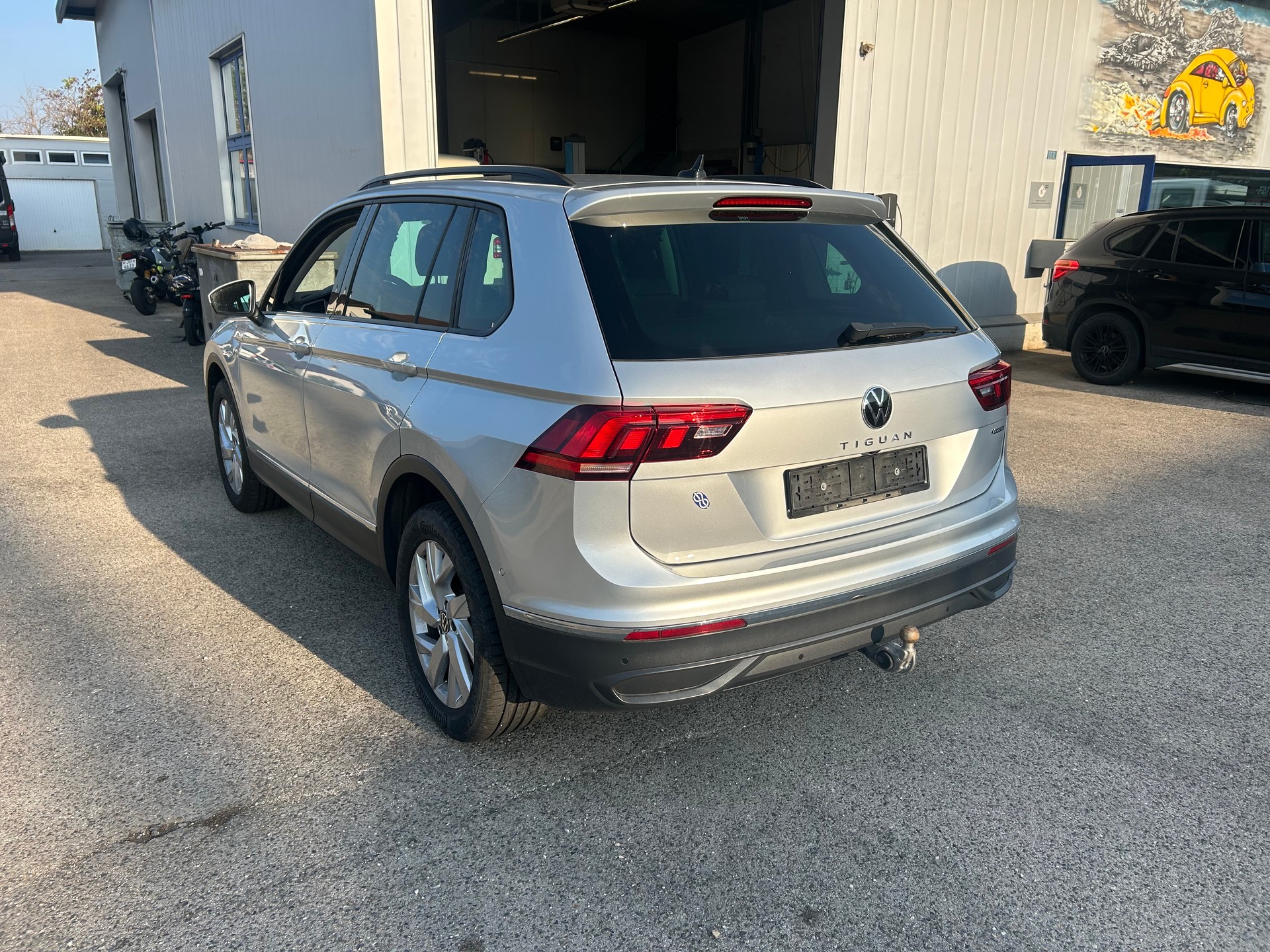 VW Tiguan 2.0TSI Life 4Motion DSG-image-5