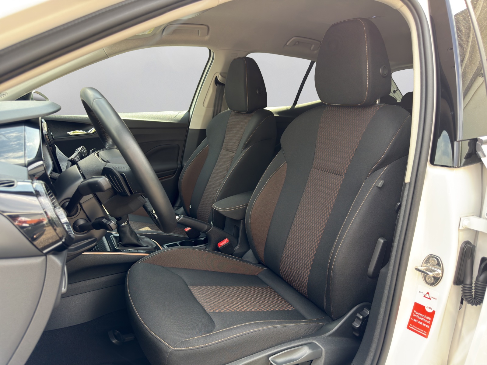 SKODA Fabia 1.0 TSI Selection DSG-image-9