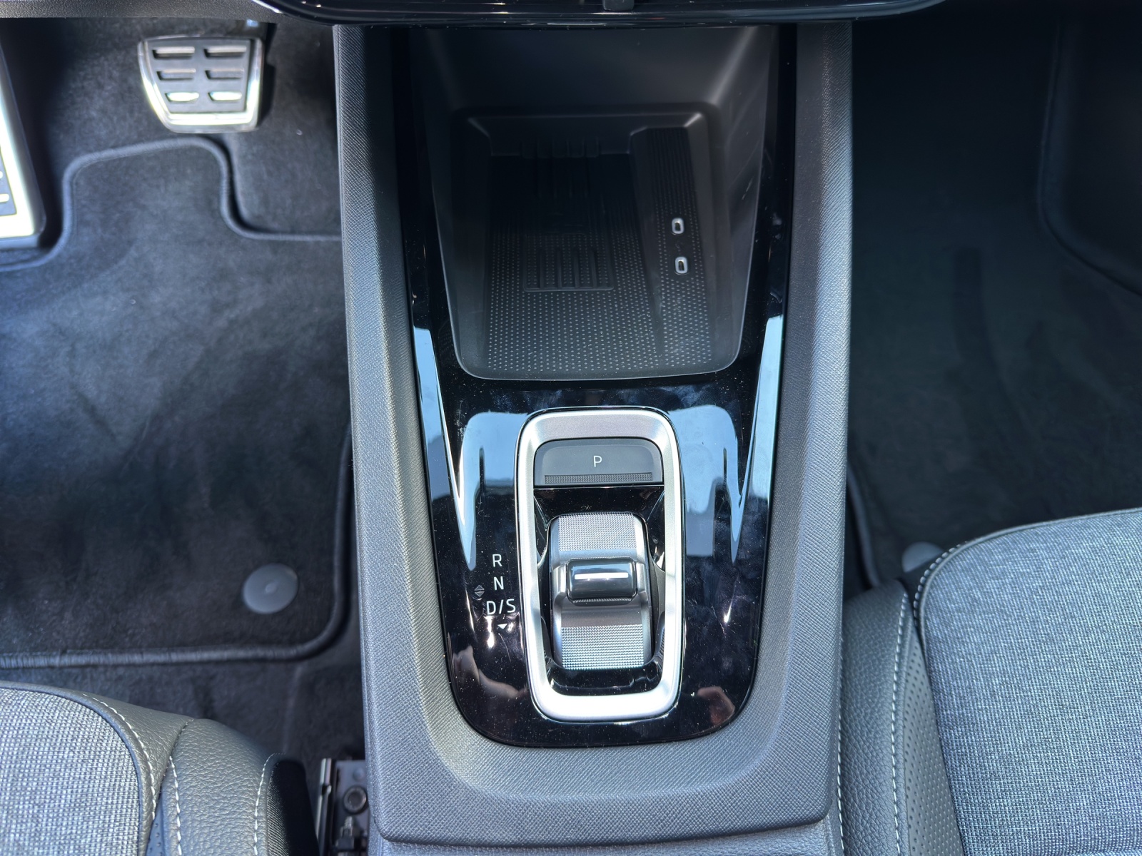 SKODA Octavia Combi 1.5 TSI mHEV DSG Sport Line-image-12