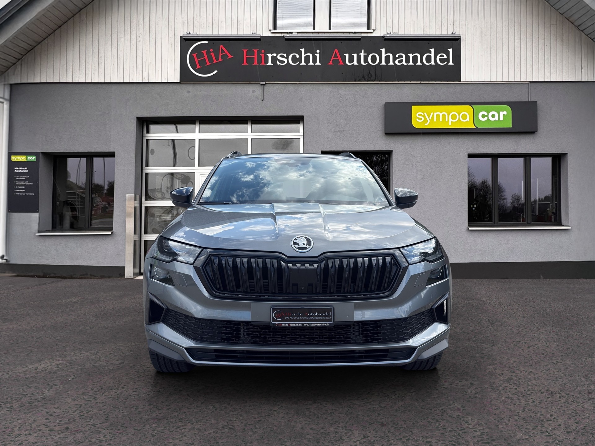 SKODA Karoq 2.0 TSI SportLine 4x4 DSG-image-2