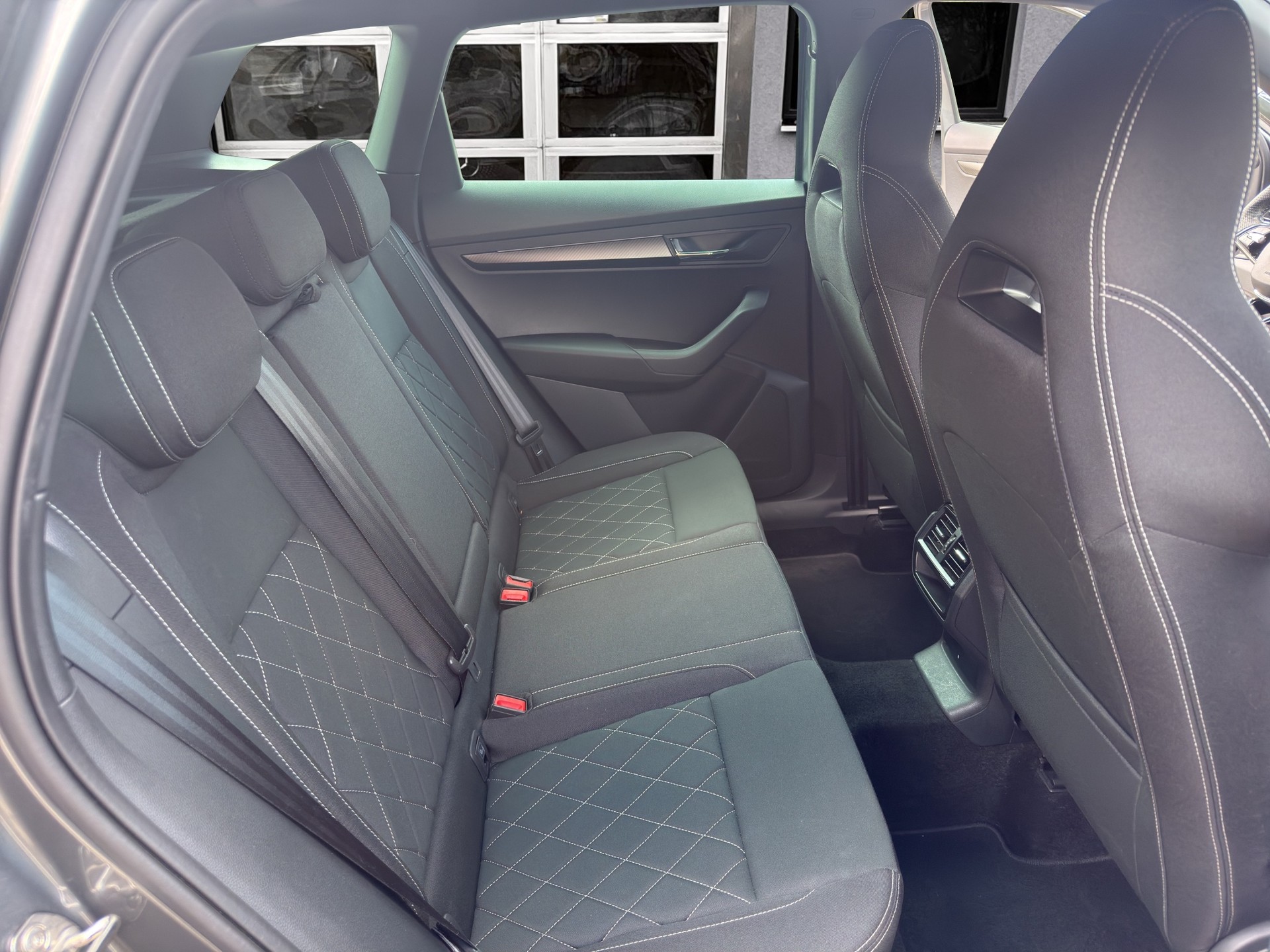 SKODA Karoq 2.0 TSI SportLine 4x4 DSG-image-20