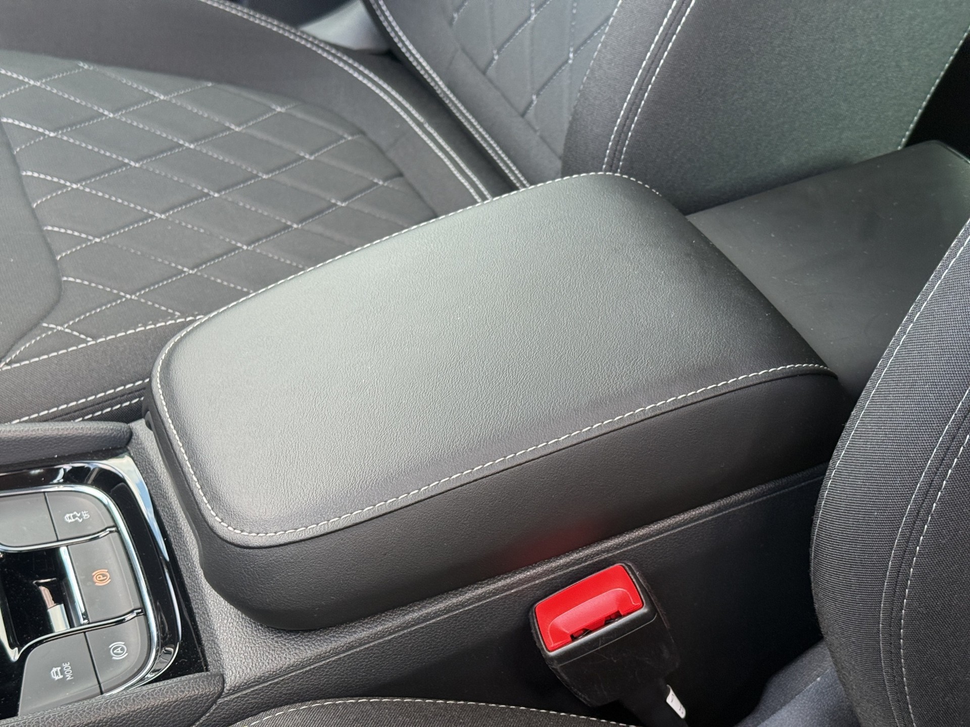 SKODA Karoq 2.0 TSI SportLine 4x4 DSG-image-28