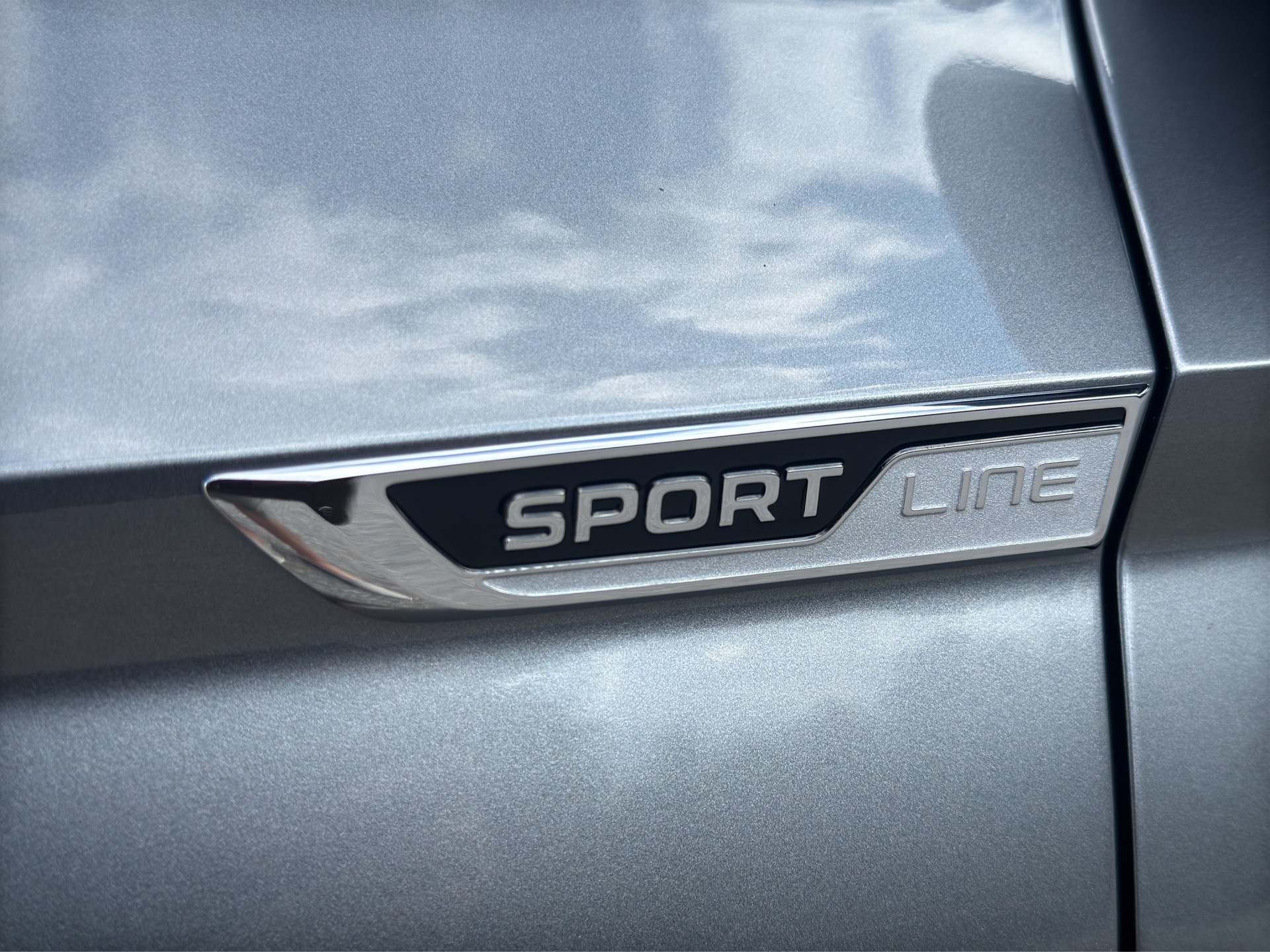 SKODA Karoq 2.0 TSI SportLine 4x4 DSG-image-10