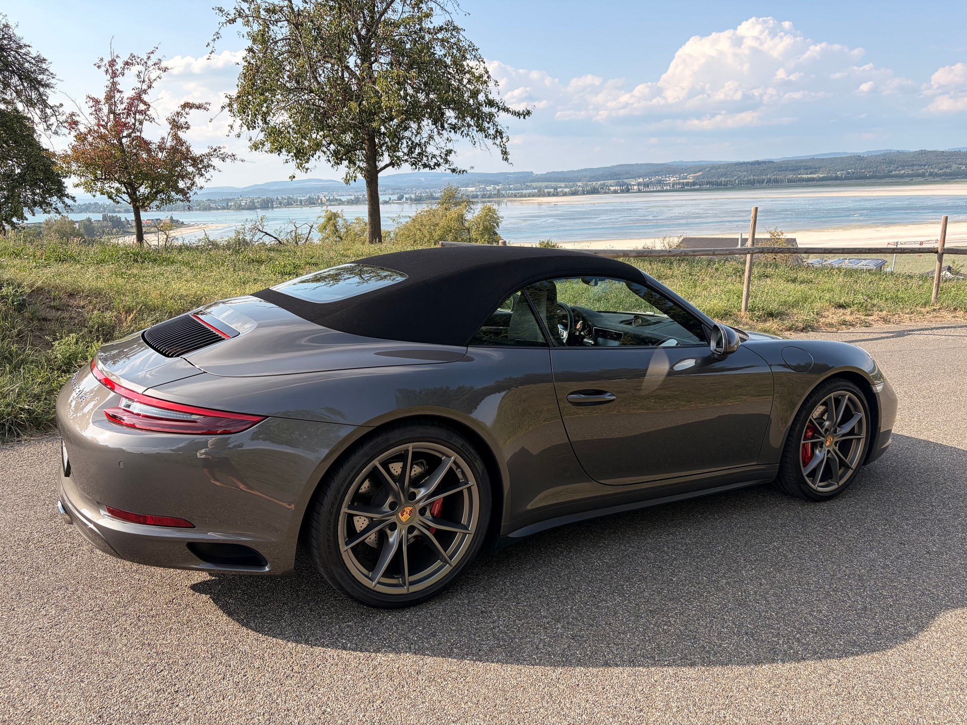 PORSCHE 911 Carrera 4S Cabriolet-image-4
