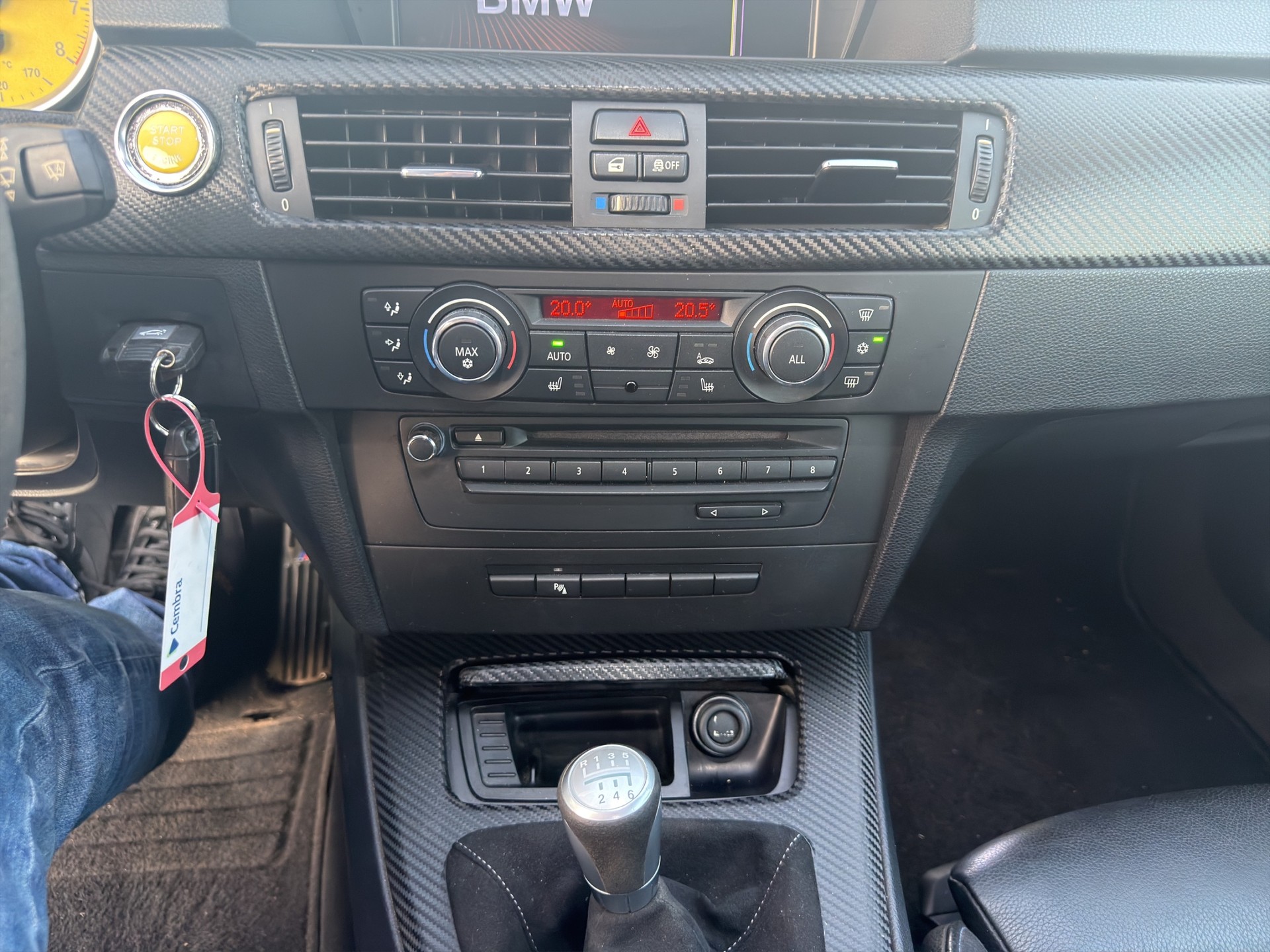 BMW 325i xDrive Coupé-image-10