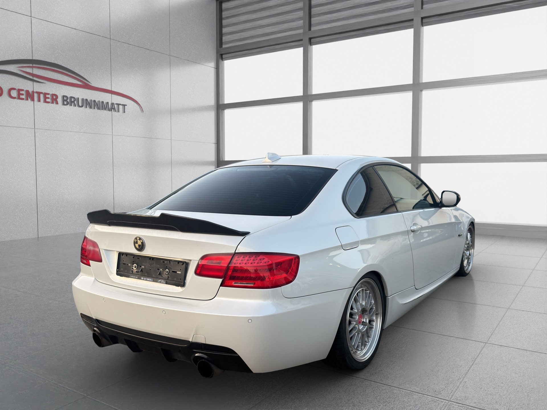 BMW 325i xDrive Coupé-image-4