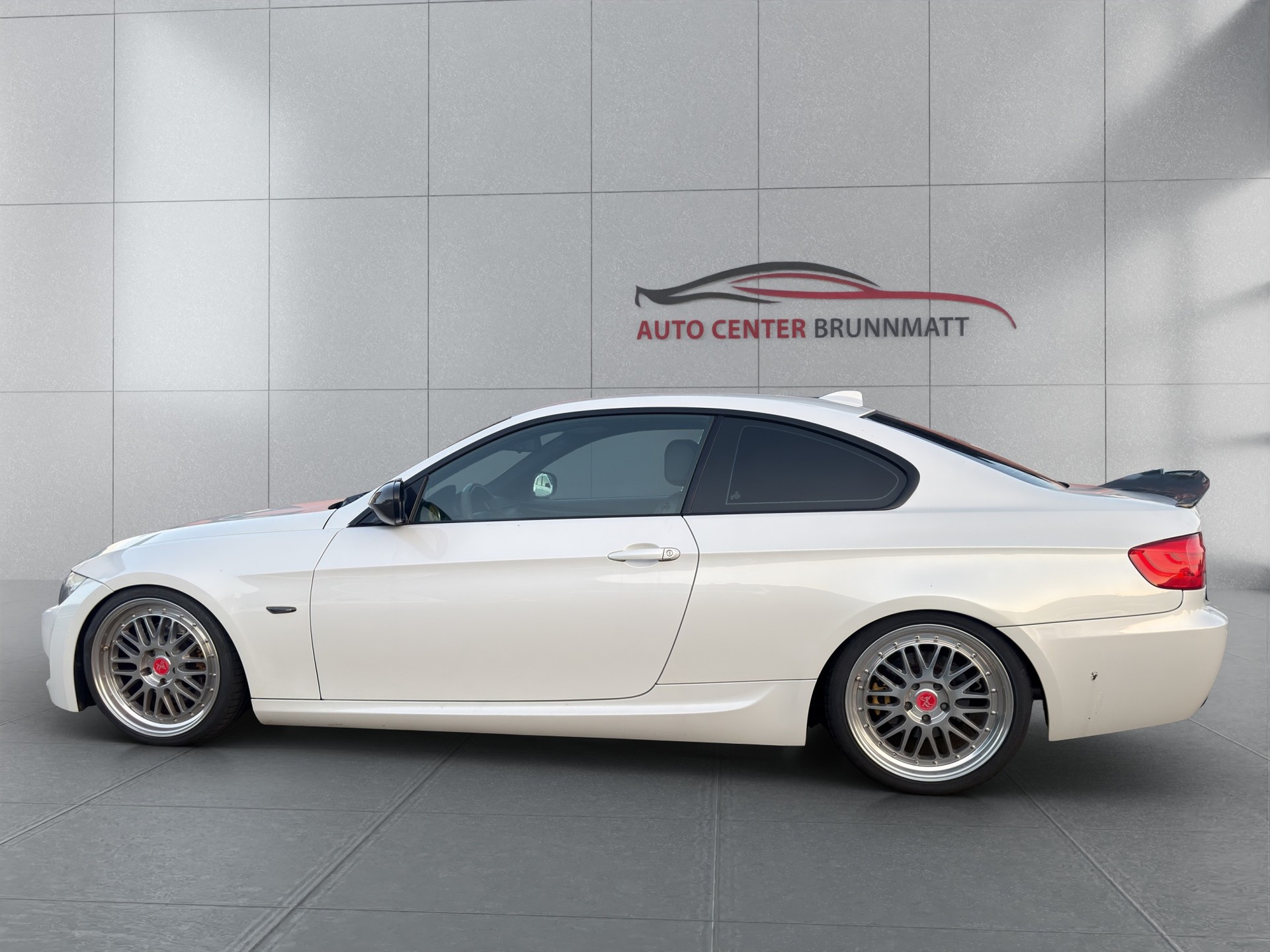 BMW 325i xDrive Coupé-image-7
