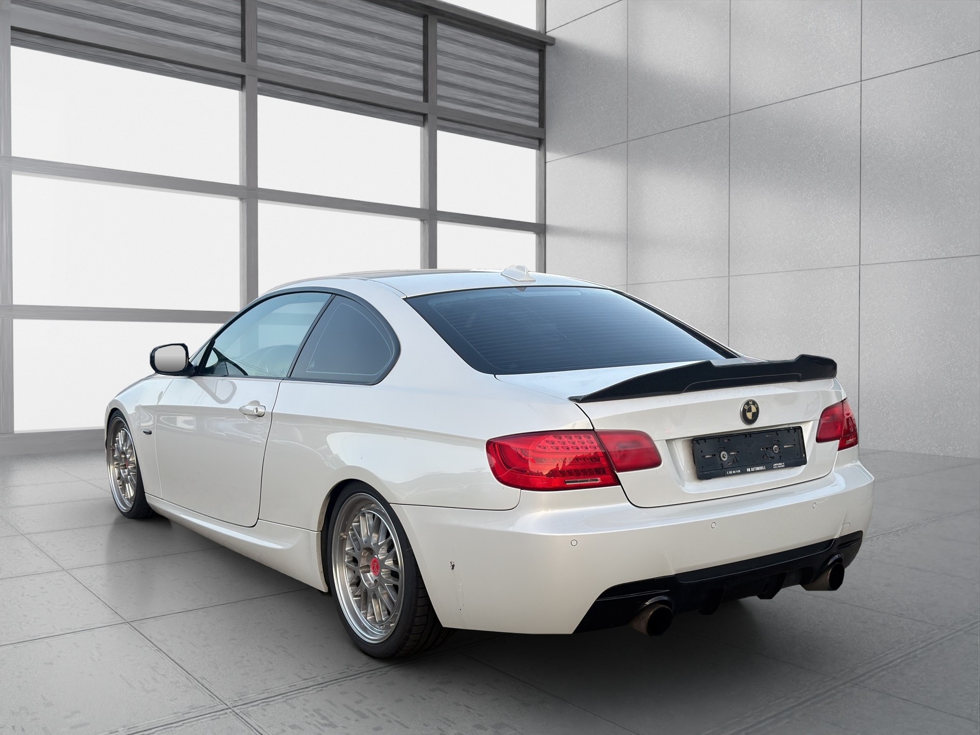 BMW 325i xDrive Coupé-image-6