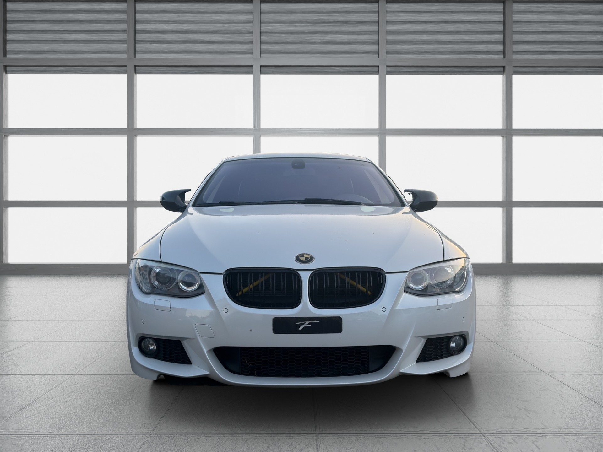 BMW 325i xDrive Coupé-image-1