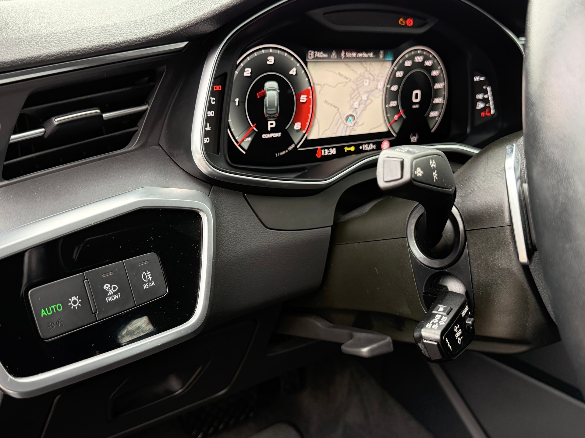 AUDI A6 Avant 40 TDI Design quattro S-tronic-image-9
