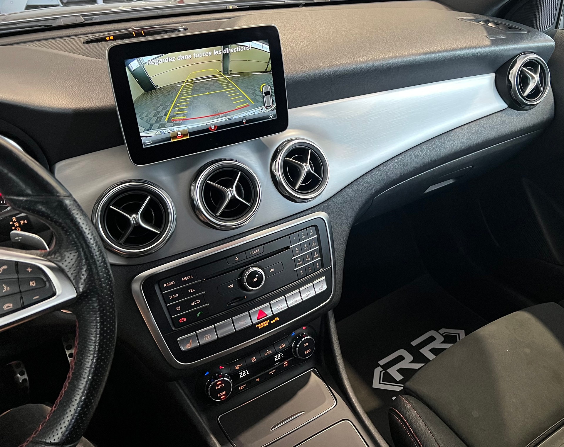 MERCEDES-BENZ GLA 250 AMG Line 4Matic 7G-DCT-image-7