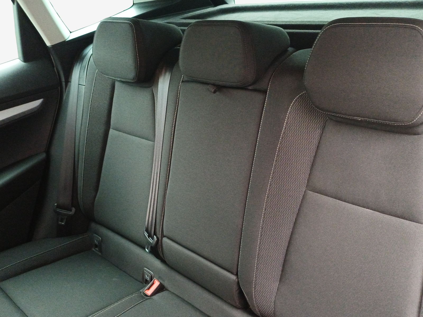 SKODA Karoq 2.0 TDI CR Ambition 4x4 DSG-image-11