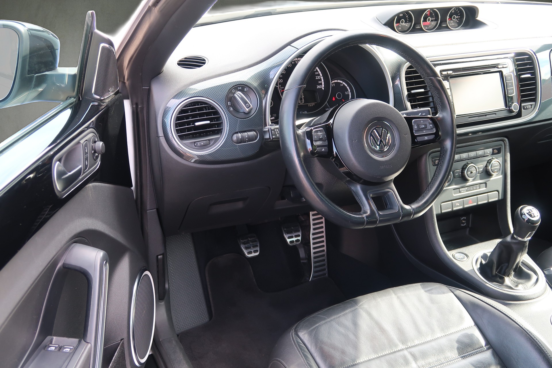VW Beetle 1.4 TSI Sport-image-8
