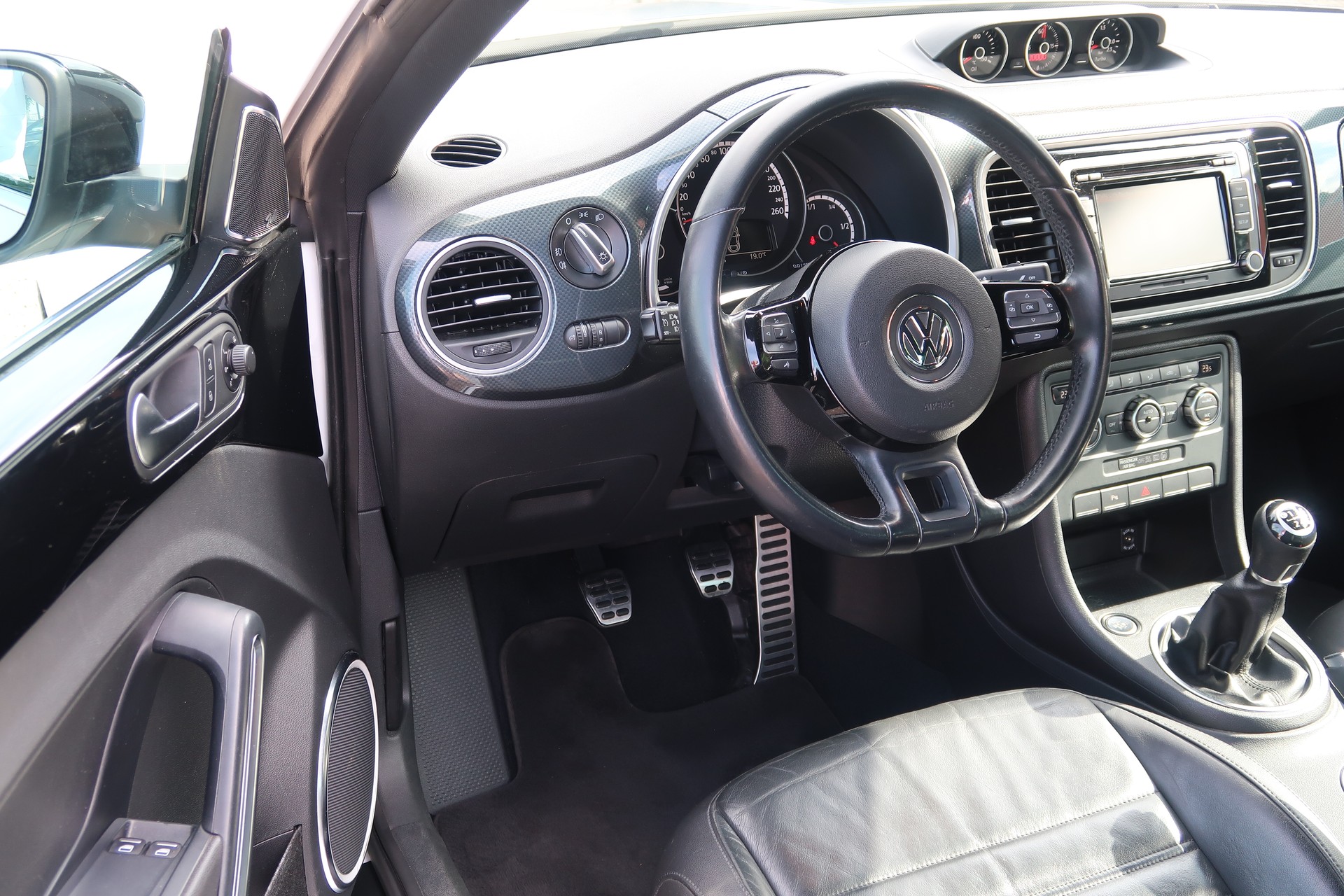 VW Beetle 1.4 TSI Sport-image-8