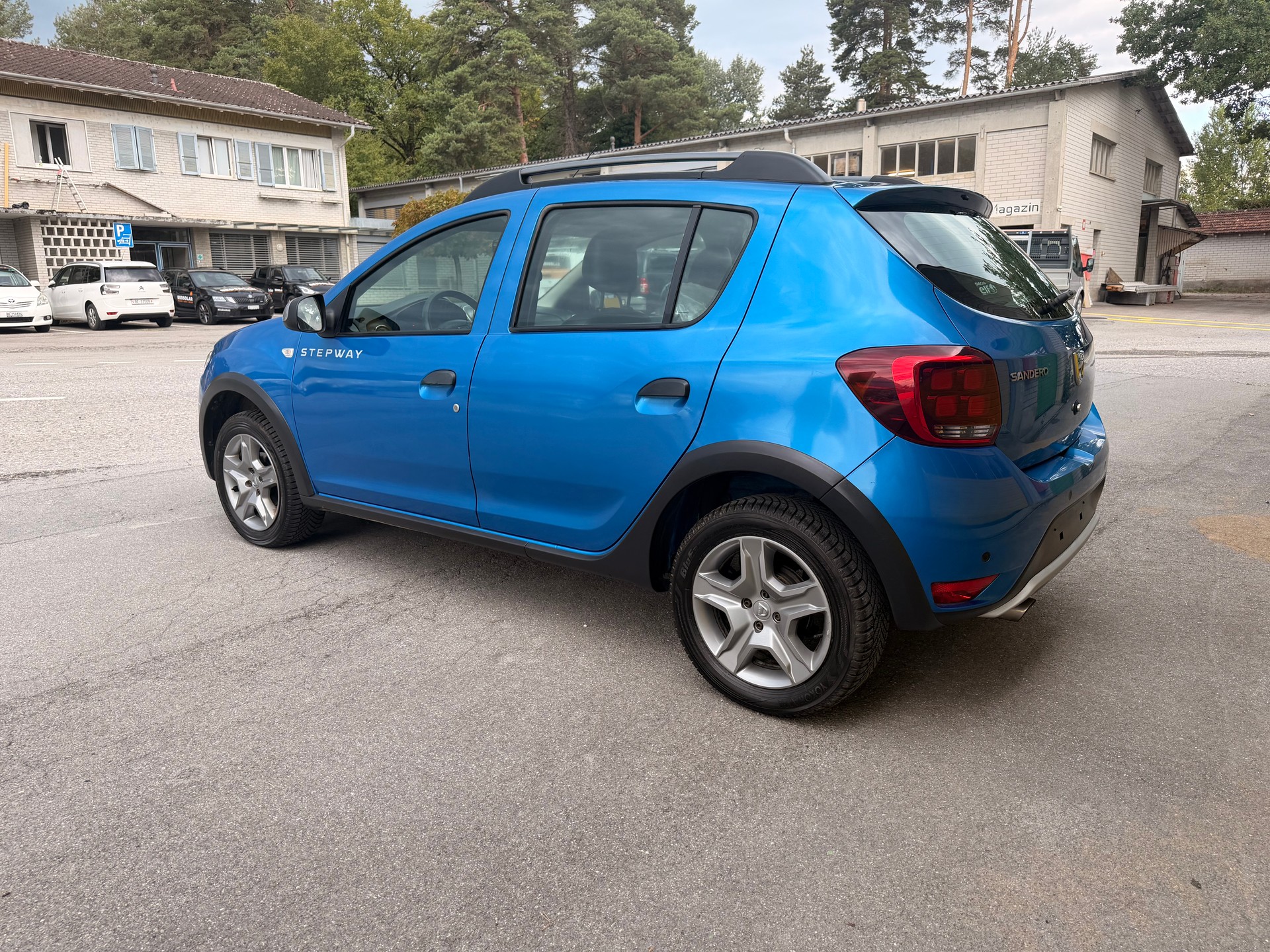 DACIA Sandero Tce 90 Stepway Lauréate Automatic-showroom-element-2