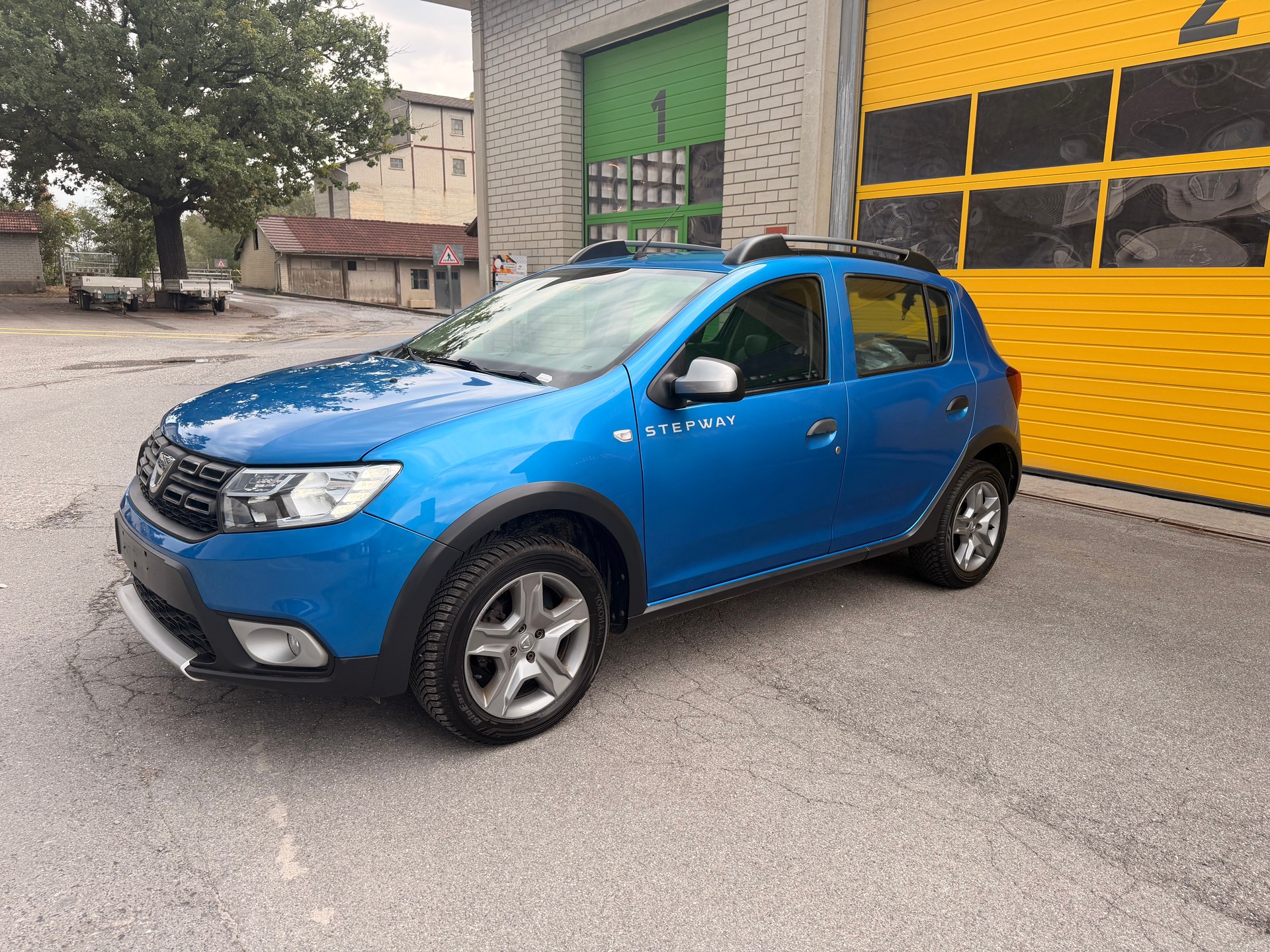 DACIA Sandero Tce 90 Stepway Lauréate Automatic-showroom-element-1