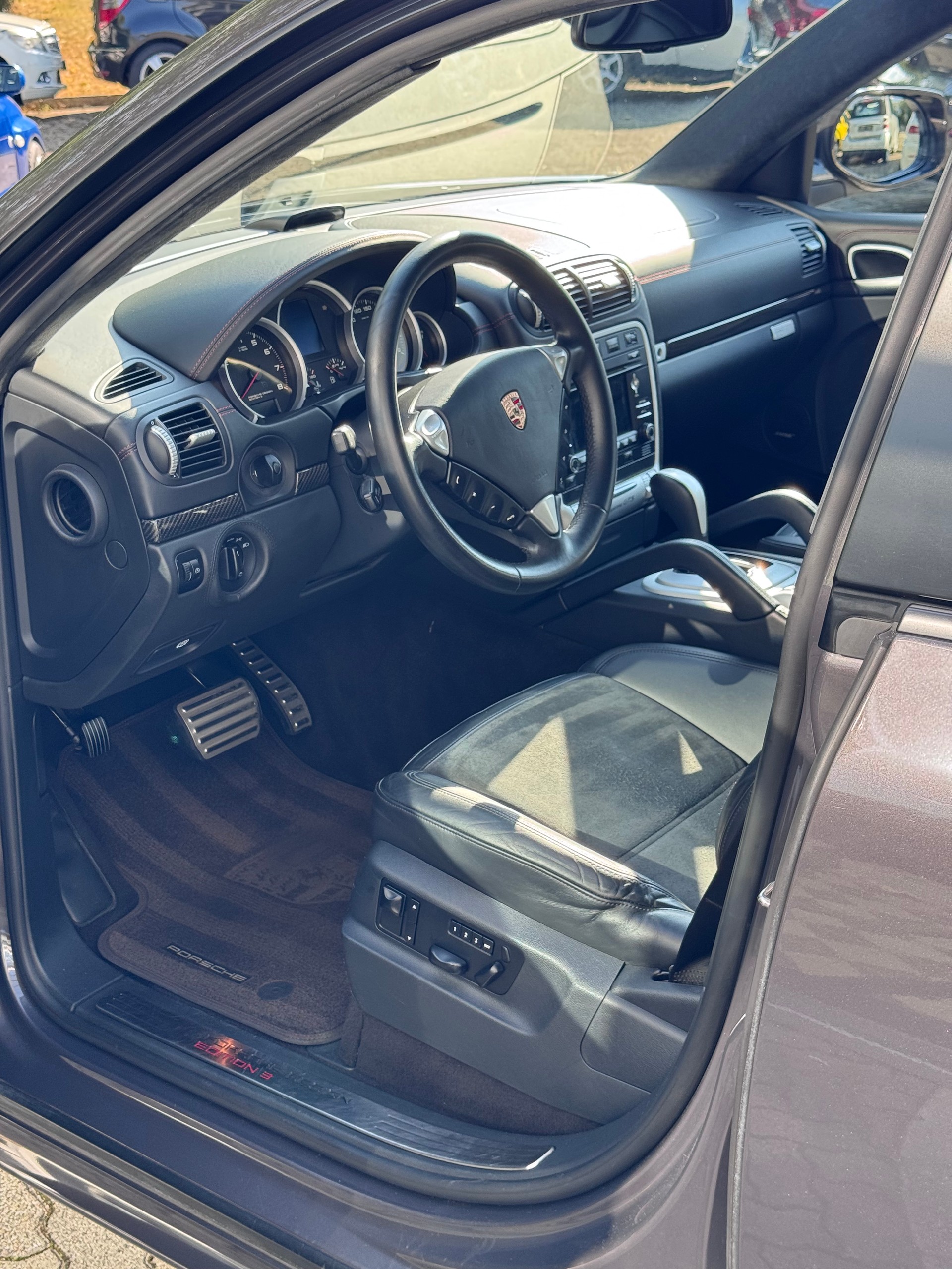 PORSCHE Cayenne GTS Tiptronic-image-13